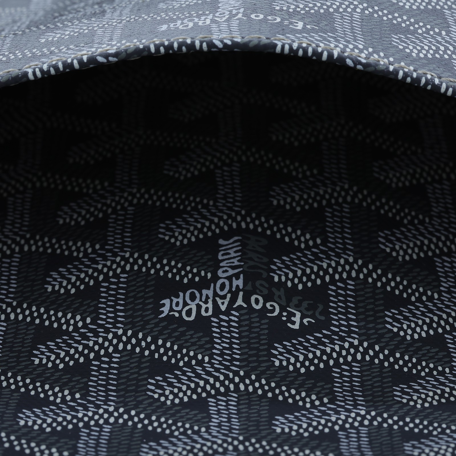 高雅德 GOYARD Coursier 郵差包 COURSIMMLTY 灰COURSIER 郵差包 防塵袋