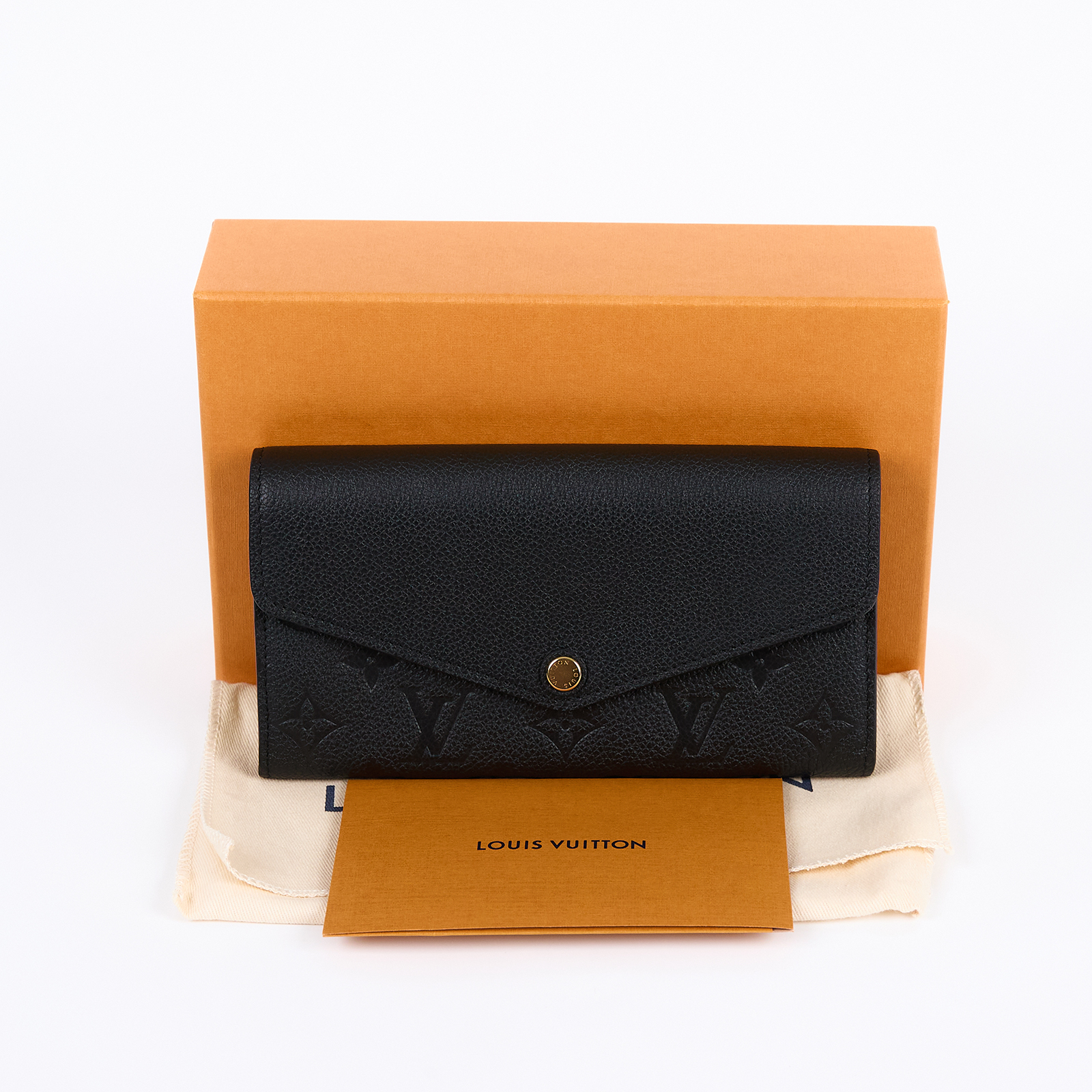 路易威登 LOUIS VUITTON Sarah 錢包 壓花牛皮 黑色 M82257 黑壓紋SARAH長夾 原廠盒子/防塵袋