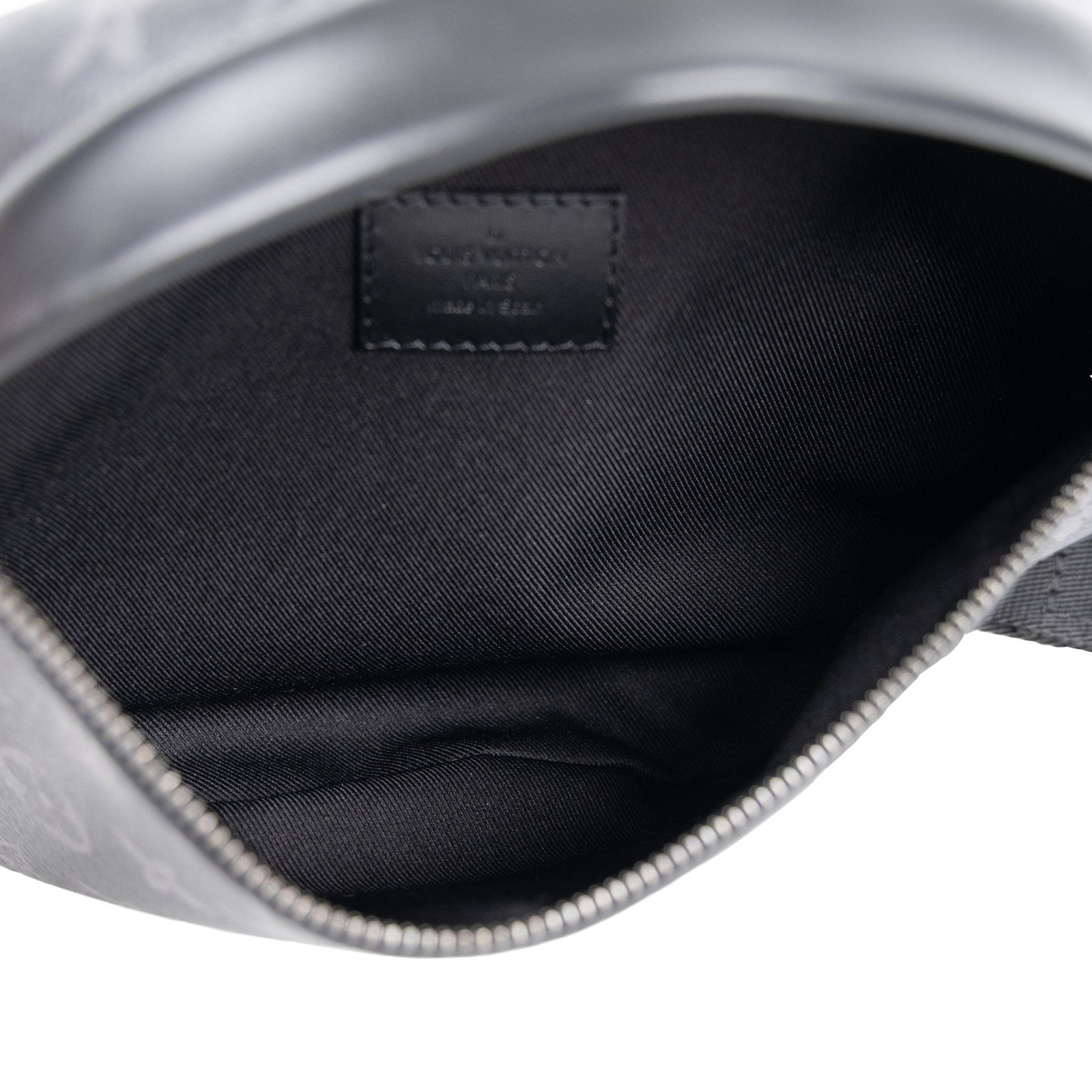 路易威登 LOUIS VUITTON Discovery PM 腰包 Eclipse 黑色 M46035 晶片款  原廠盒子/防塵袋/購買證明影本