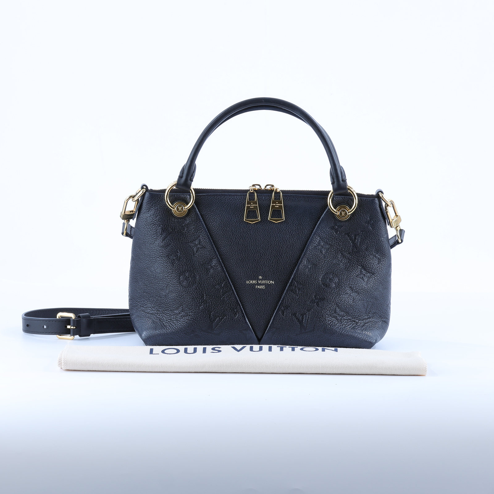 路易威登 LOUIS VUITTON V Tote BB 手提包 肩背包 斜背包 M44937 晶片款 黑壓紋V Tote BB 兩用手袋 防塵袋/背帶