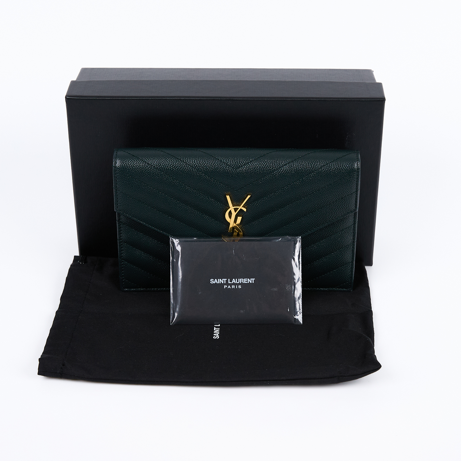 聖羅蘭 YSL SAINT LAURENT 山形紋 鏈袋 信封包 金扣 393953BOW01 綠金魚子醬WOC 原廠盒子/防塵袋/背帶