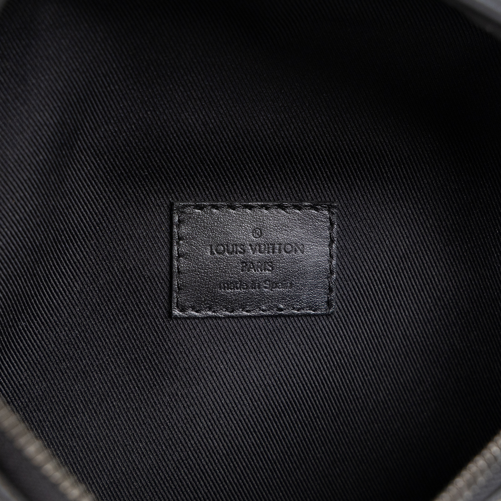 路易威登 LOUIS VUITTON Discovery PM 腰包 Eclipse 黑色 M46035 晶片款  原廠盒子/防塵袋/購買證明