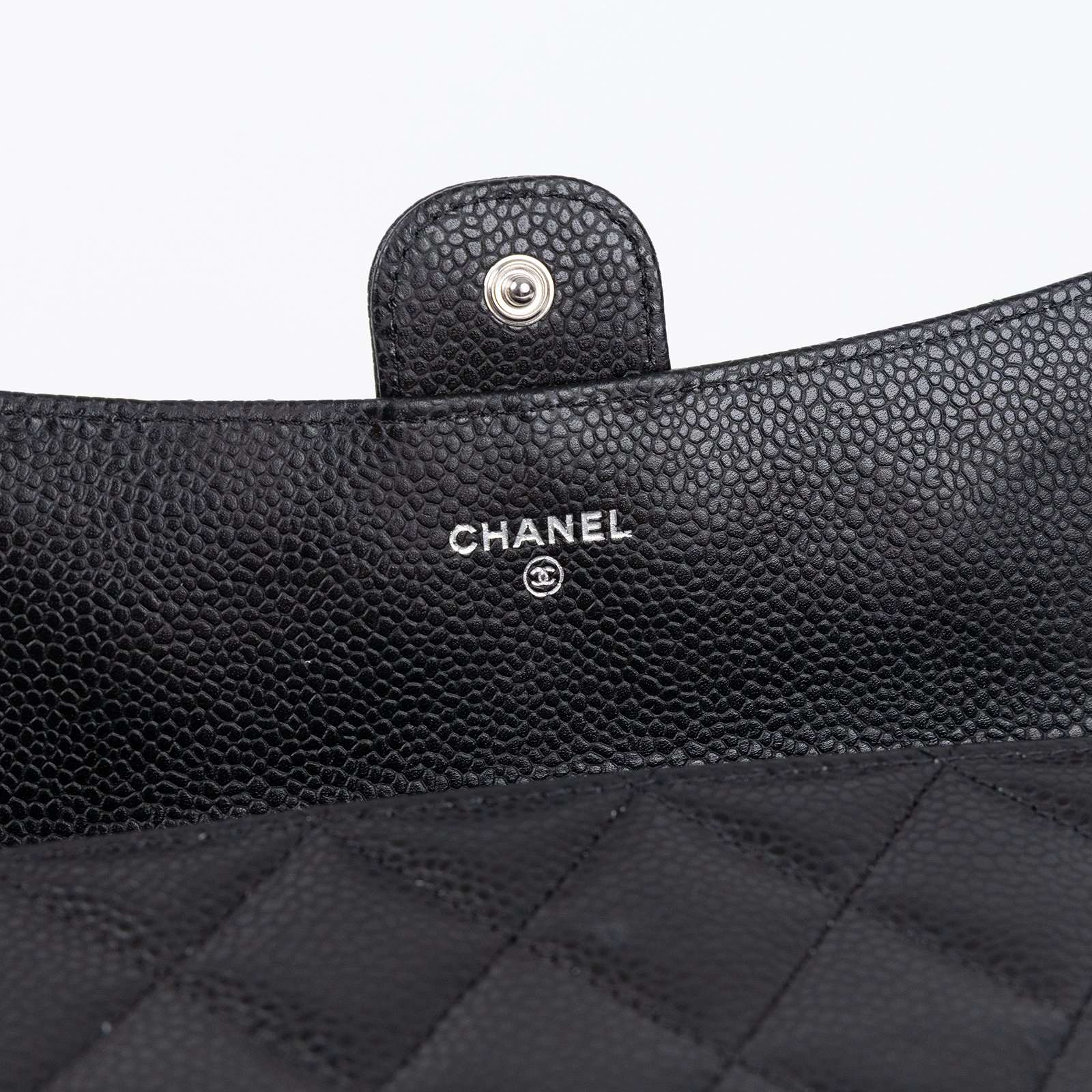 香奈兒 CHANEL 荔枝皮 扣式 翻蓋 二折長夾 AP0241 晶片款 黑銀荔枝掀蓋長夾 原廠盒子/防塵袋