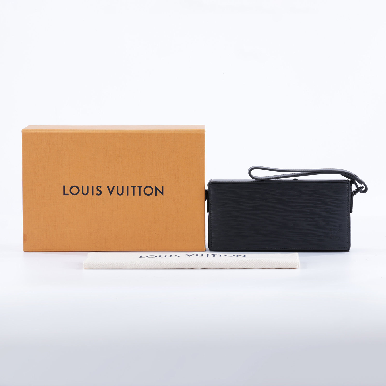 路易威登 LOUIS VUITTON 錢包 長夾 手拿包 M80589 晶片款 黑EPI手拿包 原廠盒子/防塵袋(晶片消磁)