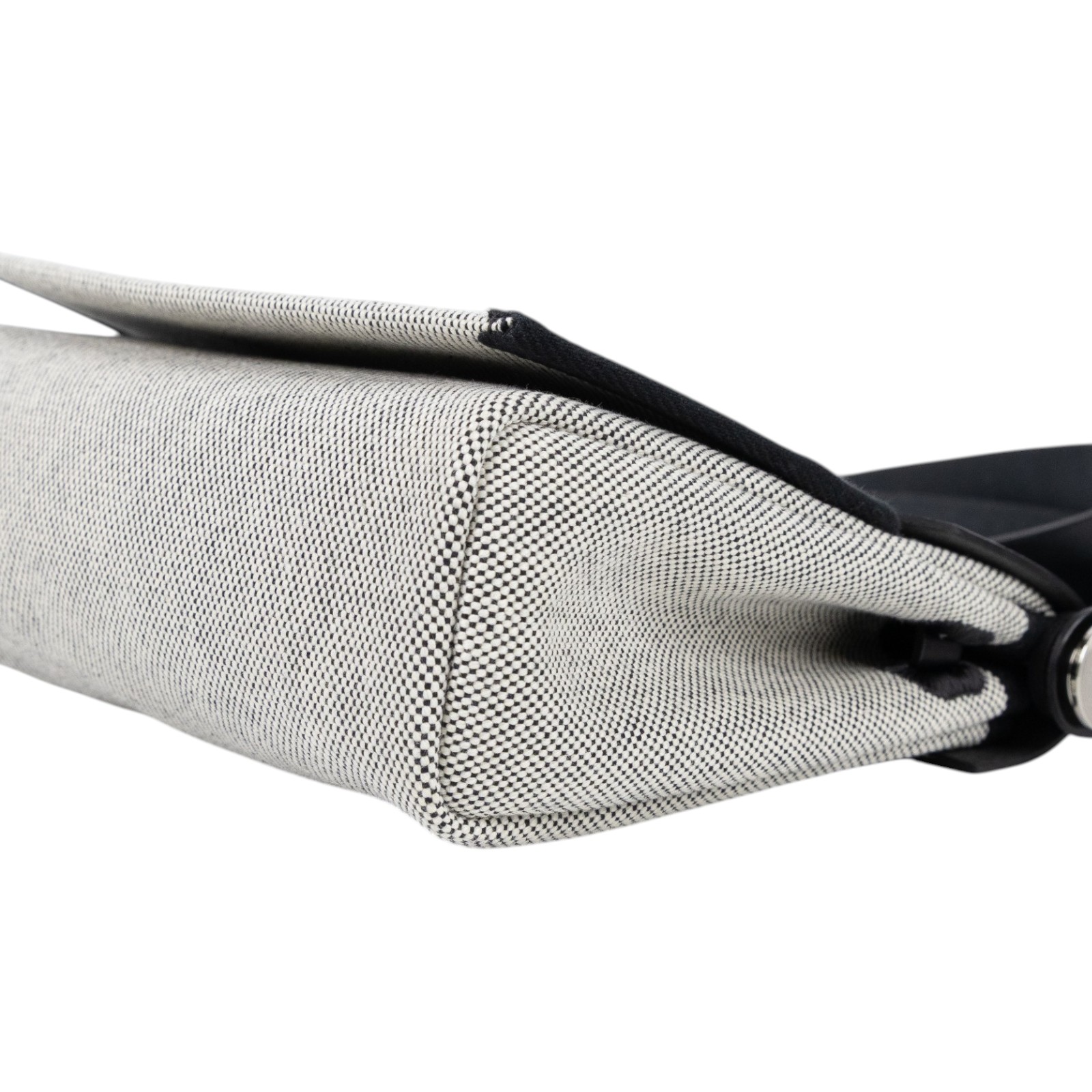 愛馬仕 Hermes Herbag Zip 20 銀色五金 米白 米色 黑色 H085414CKAF /K AA 006 ZA  原廠盒子/防塵袋/背帶/購買證明
