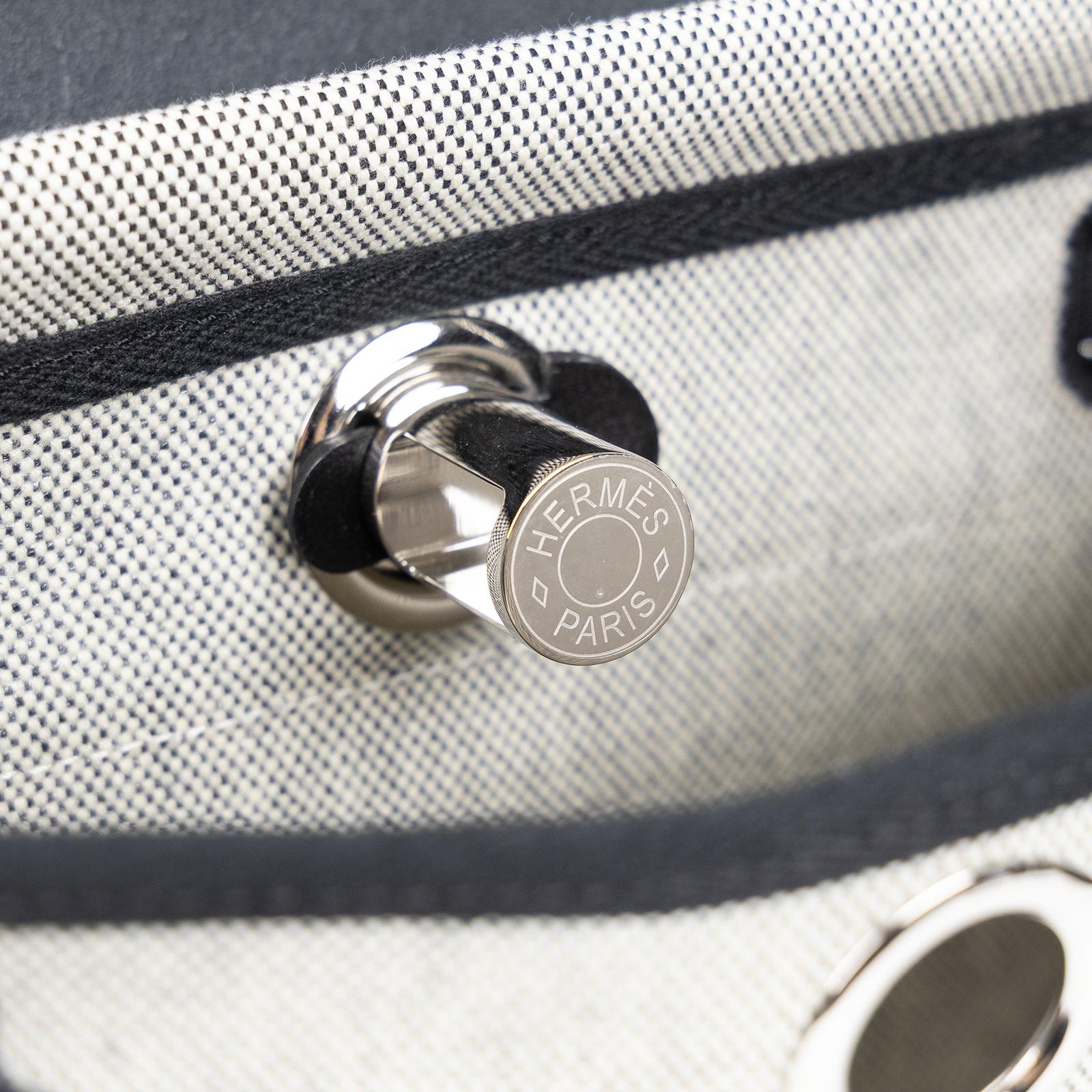愛馬仕 Hermes Herbag Zip 20 銀色五金 米白 米色 黑色 H085414CKAF /K AA 006 ZA  原廠盒子/防塵袋/背帶/購買證明