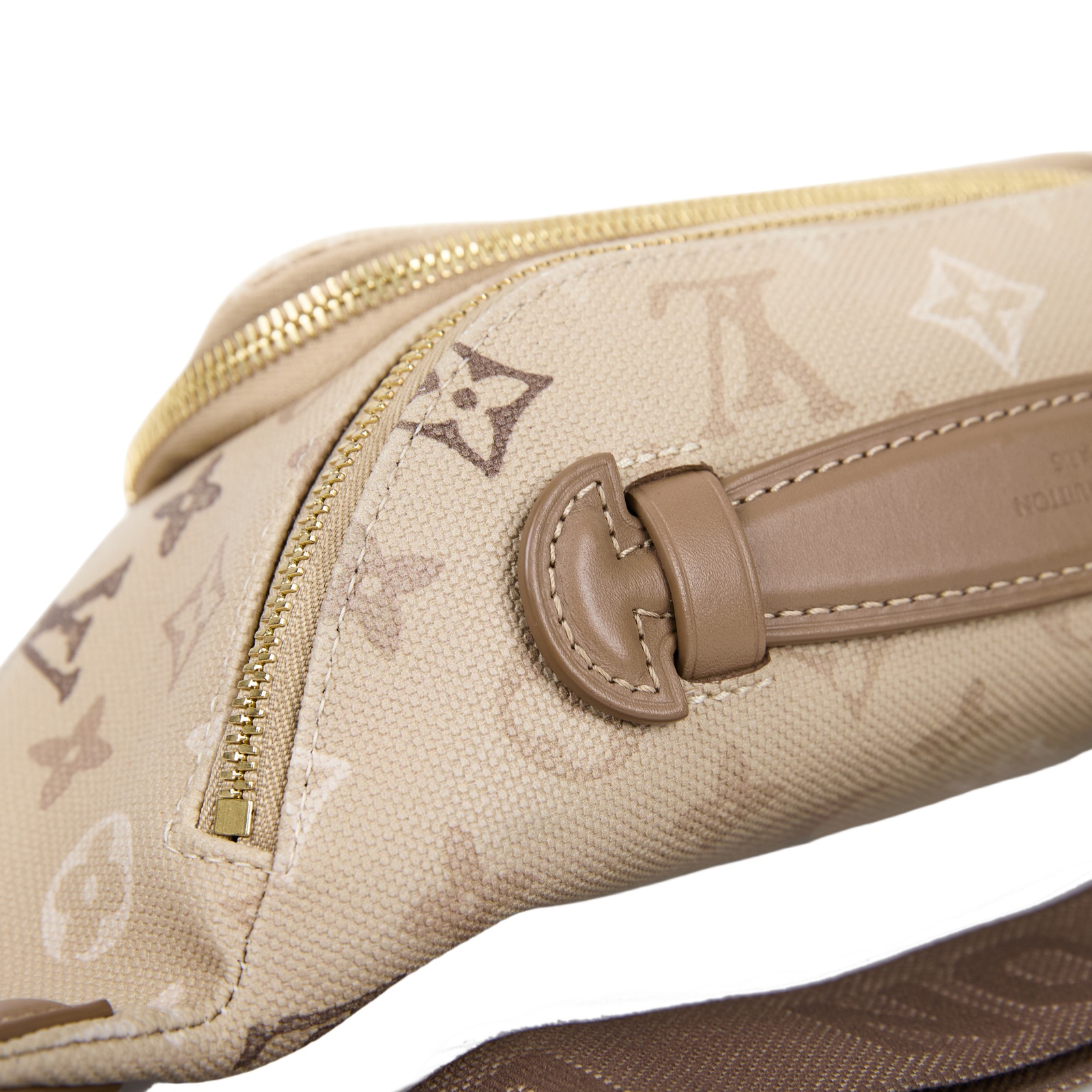路易威登 LOUIS VUITTON Rush Bumbag 腰包 中型 M29274 晶片款  原廠盒子/防塵袋/國外購買證明