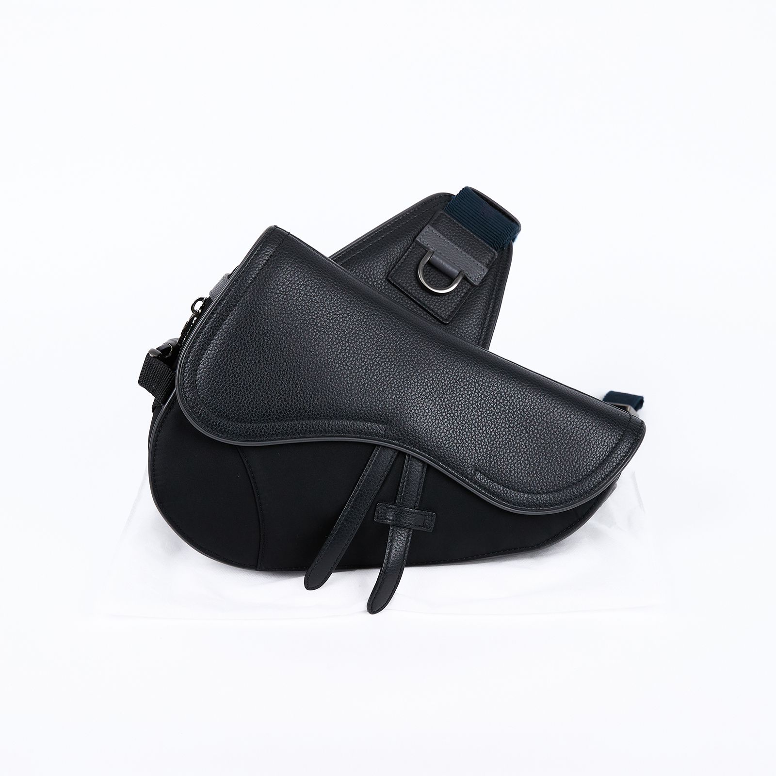 迪奧 CHRISTIAN DIOR Saddle Sacai 馬鞍包 肩背包 1ADCA374USC 黑Dior x Sacai馬鞍包 無附屬品