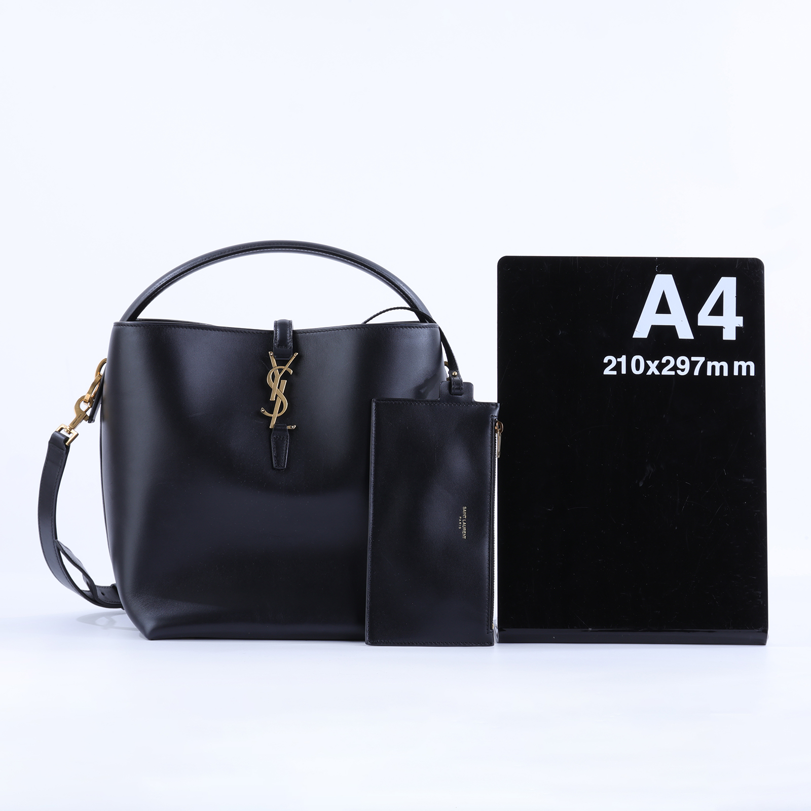 聖羅蘭 YSL SAINT LAURENT le 37 亮面皮革手袋 7428282R20W 黑金小牛皮LE 37二用水桶包 防塵袋/背帶/內袋
