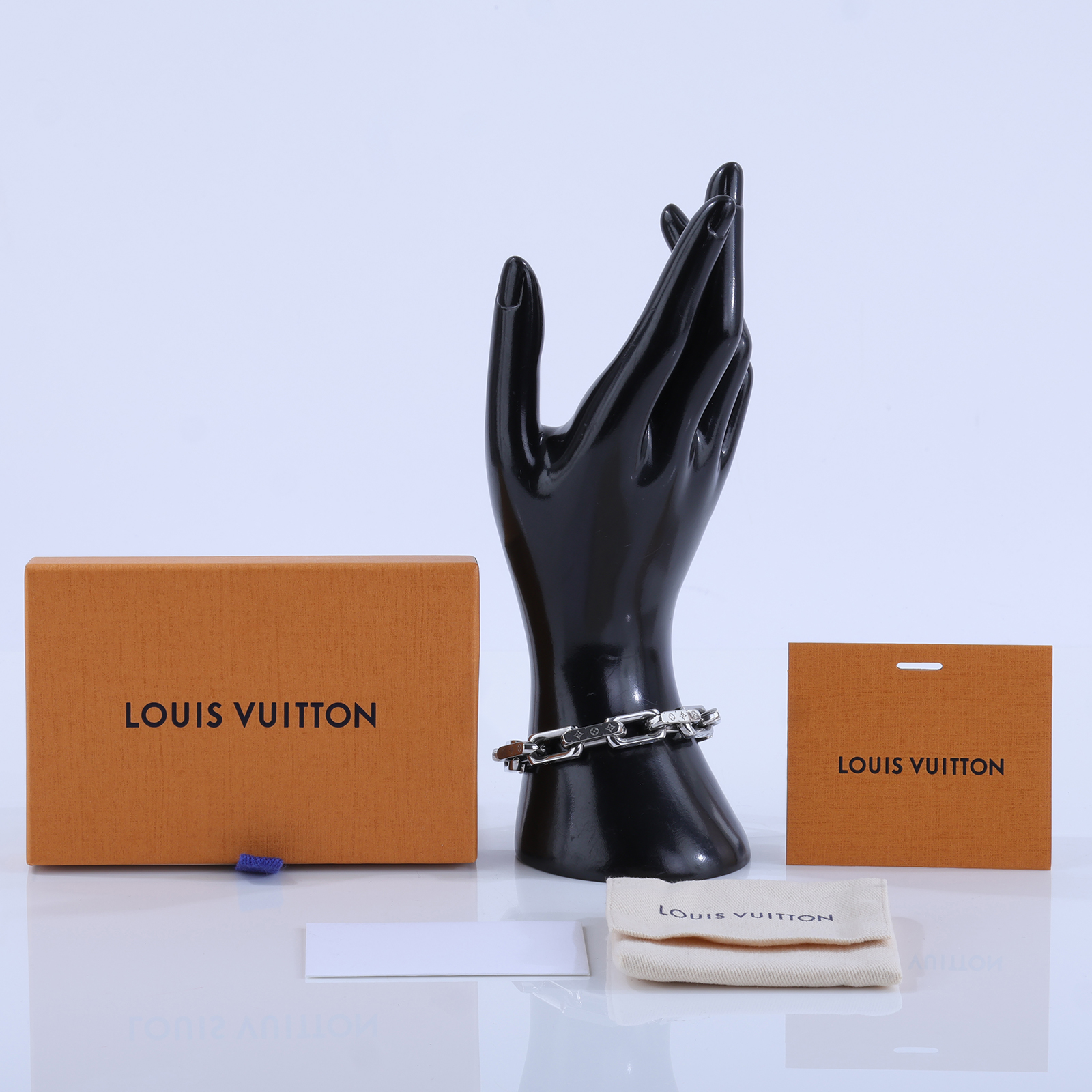 路易威登 LOUIS VUITTON Monogram Chain 手鍊 M00308 銀色Monogram Chain 手鍊 #M 原廠盒子/防塵袋