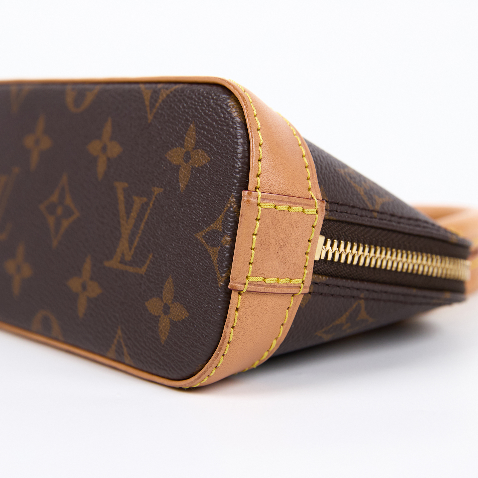 路易威登 LOUIS VUITTON Nano Alma 貝殼包 經典帆布 M82717 晶片款 原花ALMA NANO 防塵袋/背帶/購買證明
