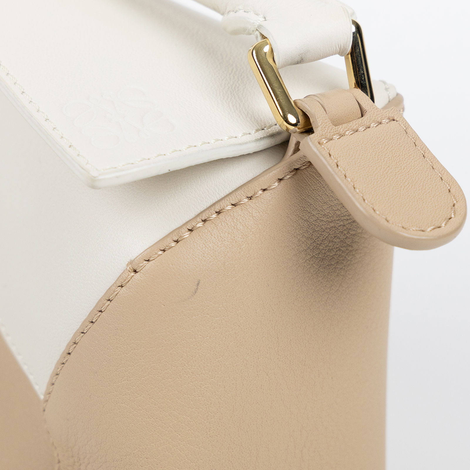 羅意威 LOEWE Mini Puzzle bag 手拿 肩背 斜背包 A510P88X30 白拚咖Puzzle Edge MINI 防塵袋/背帶