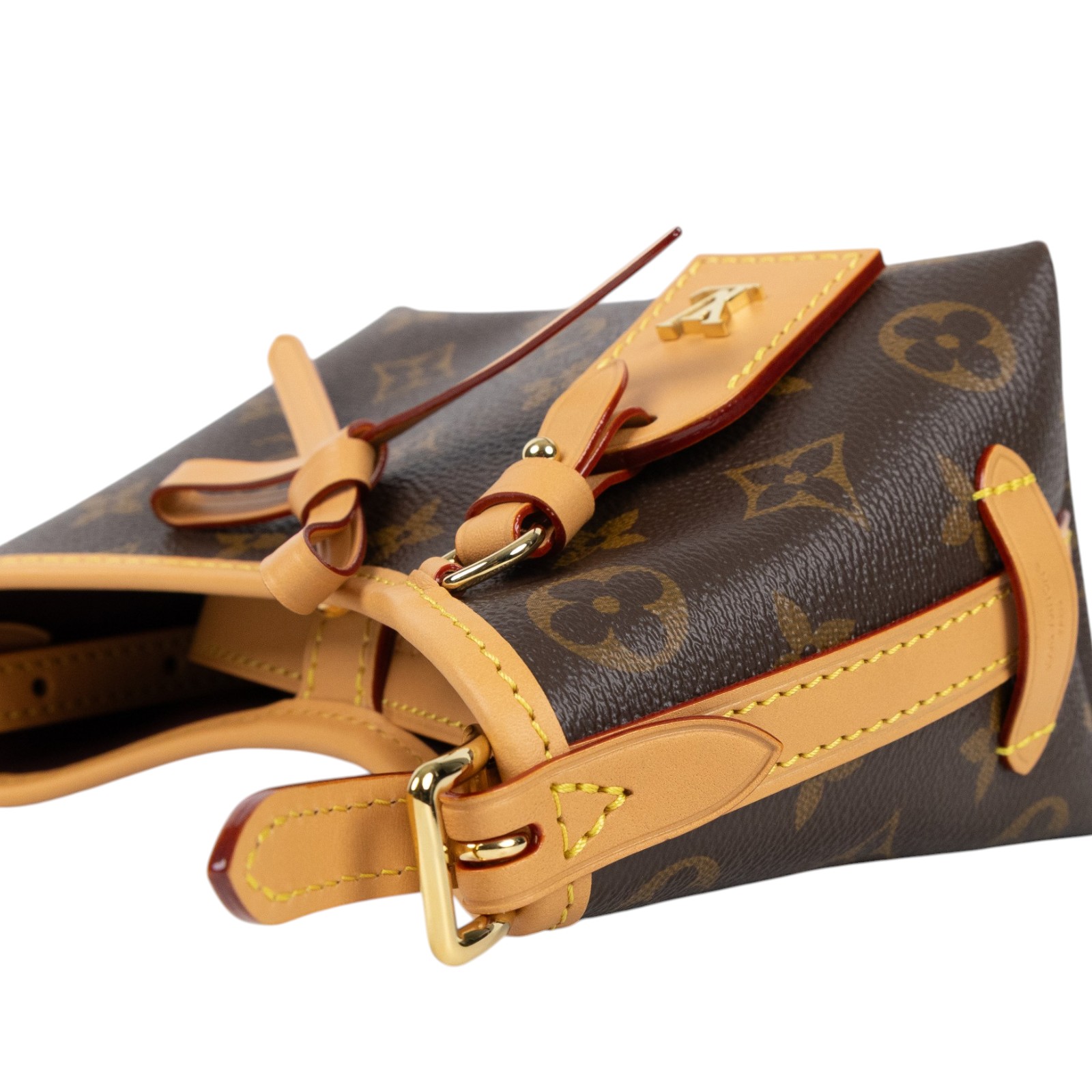 路易威登 LOUIS VUITTON Nano CarryAll Monogram 帆布手袋 金色金屬配件 M2A711 晶片款  背帶