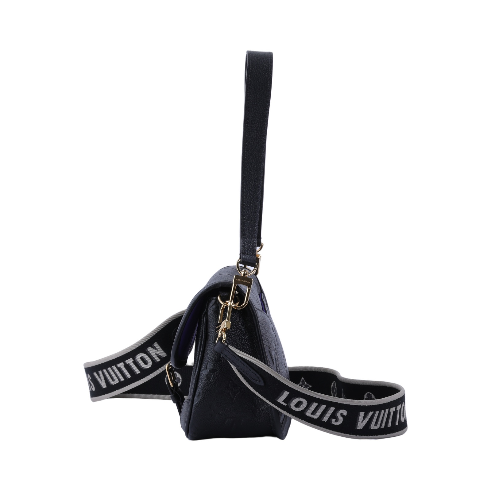 路易威登 LOUIS VUITTON Diane 腋下包法棍 單肩背包 黑色 M46386 晶片款 黑壓紋Diane金釦側背包 背帶2