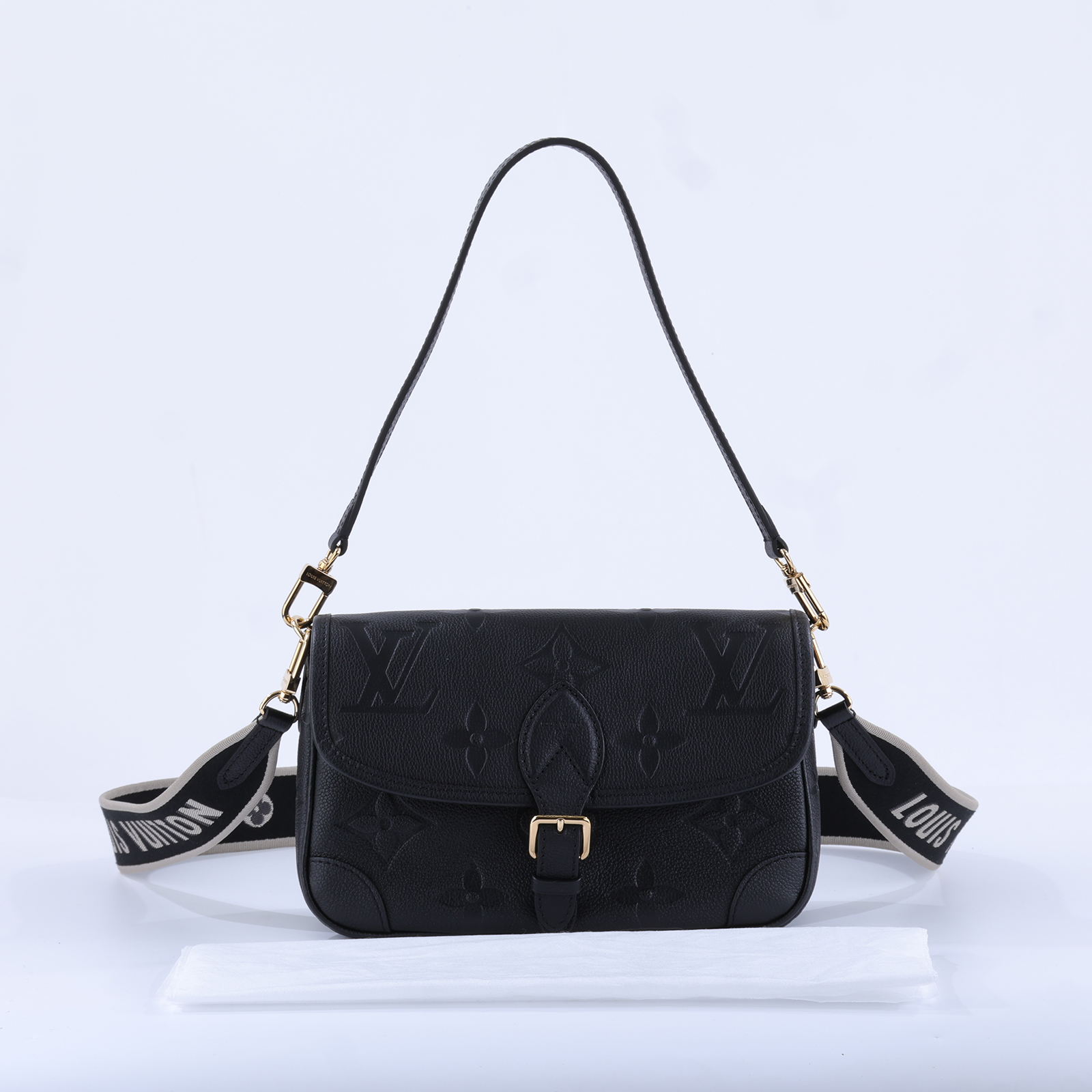 路易威登 LOUIS VUITTON Diane 腋下包法棍 單肩背包 黑色 M46386 晶片款 黑壓紋Diane金釦側背包 背帶2