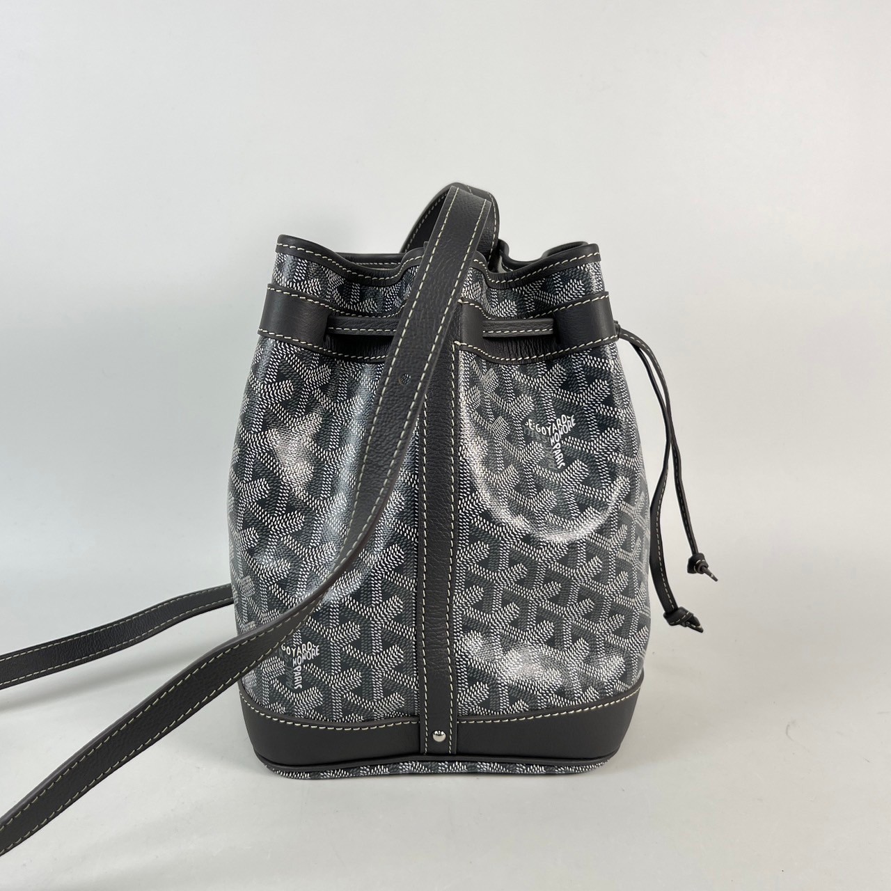 高雅德 GOYARD Petit Flot Bucket PM Bag 水桶包 PEFLOTPMLTY 灰色水桶包 防塵袋