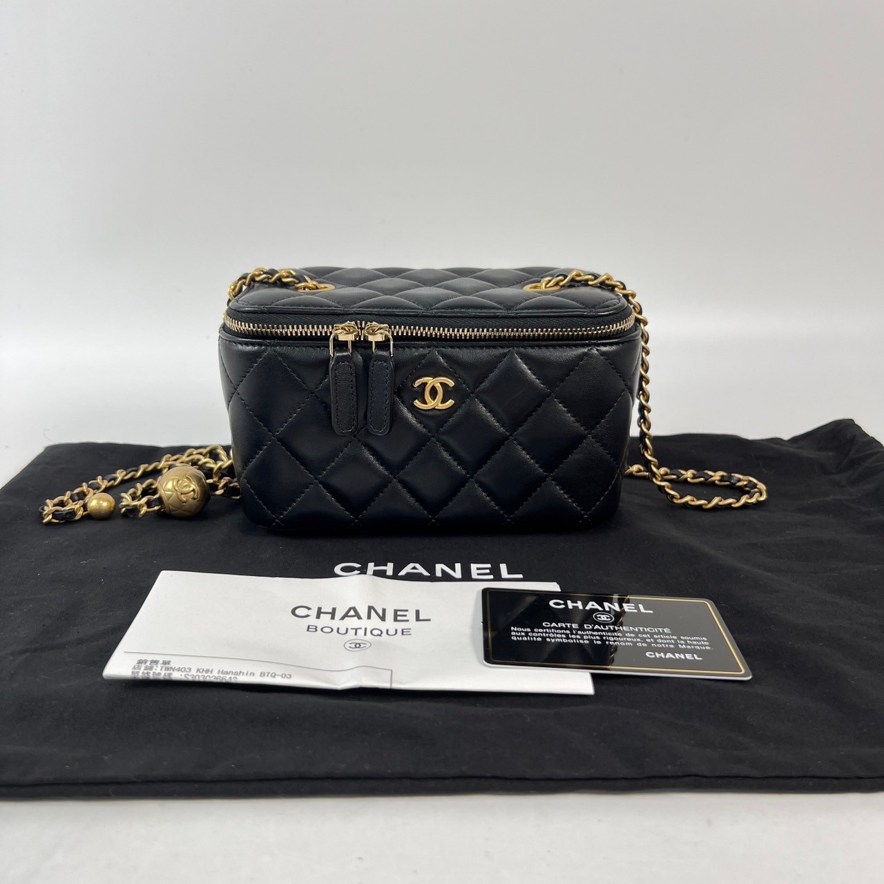 香奈兒 CHANEL 鏈子小包 化妝箱 AP2303 黑羊皮金球長盒 防塵袋/購買證明/保證卡