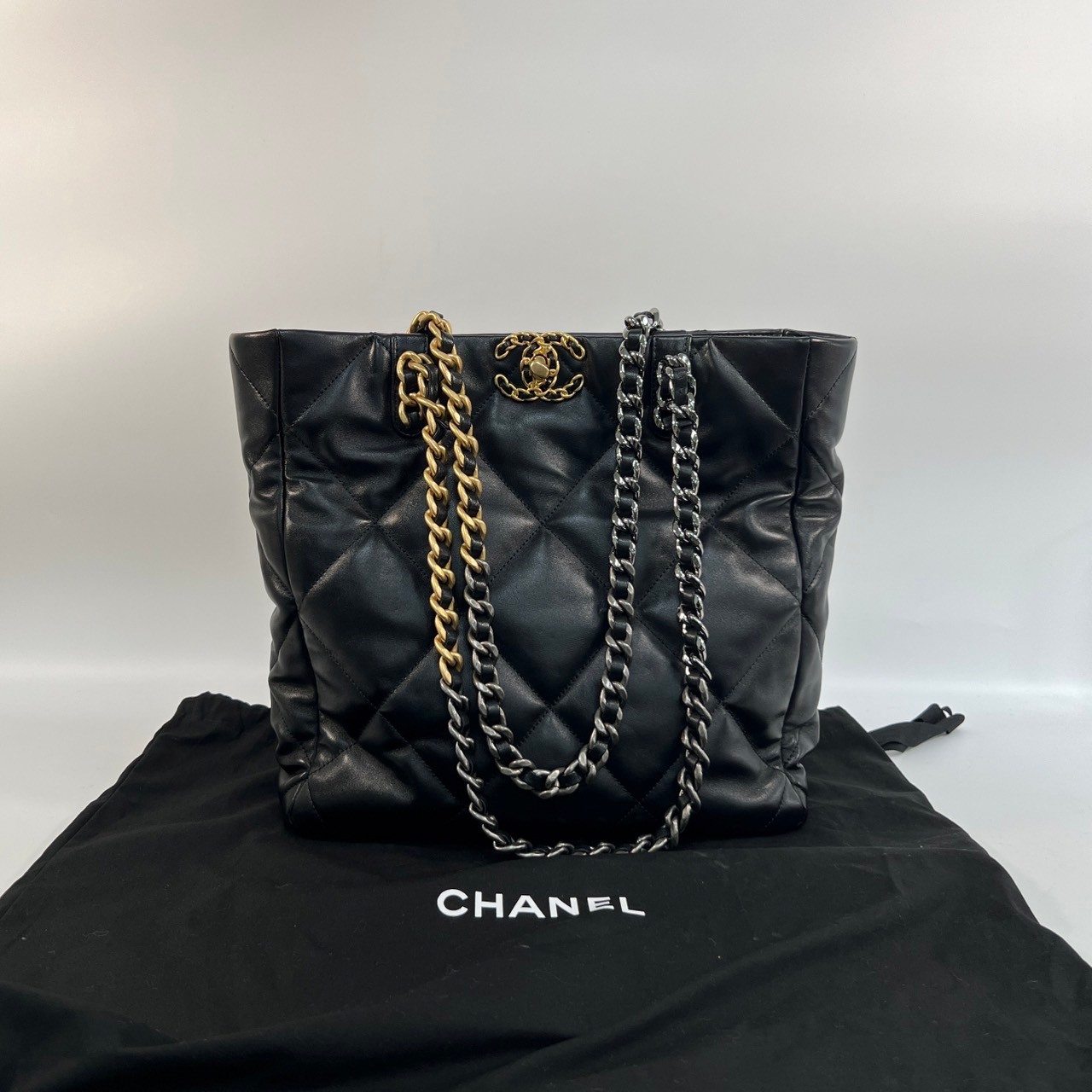 香奈兒 CHANEL 19 購物袋 AS3519 晶片款 黑羊皮19托特包 防塵袋