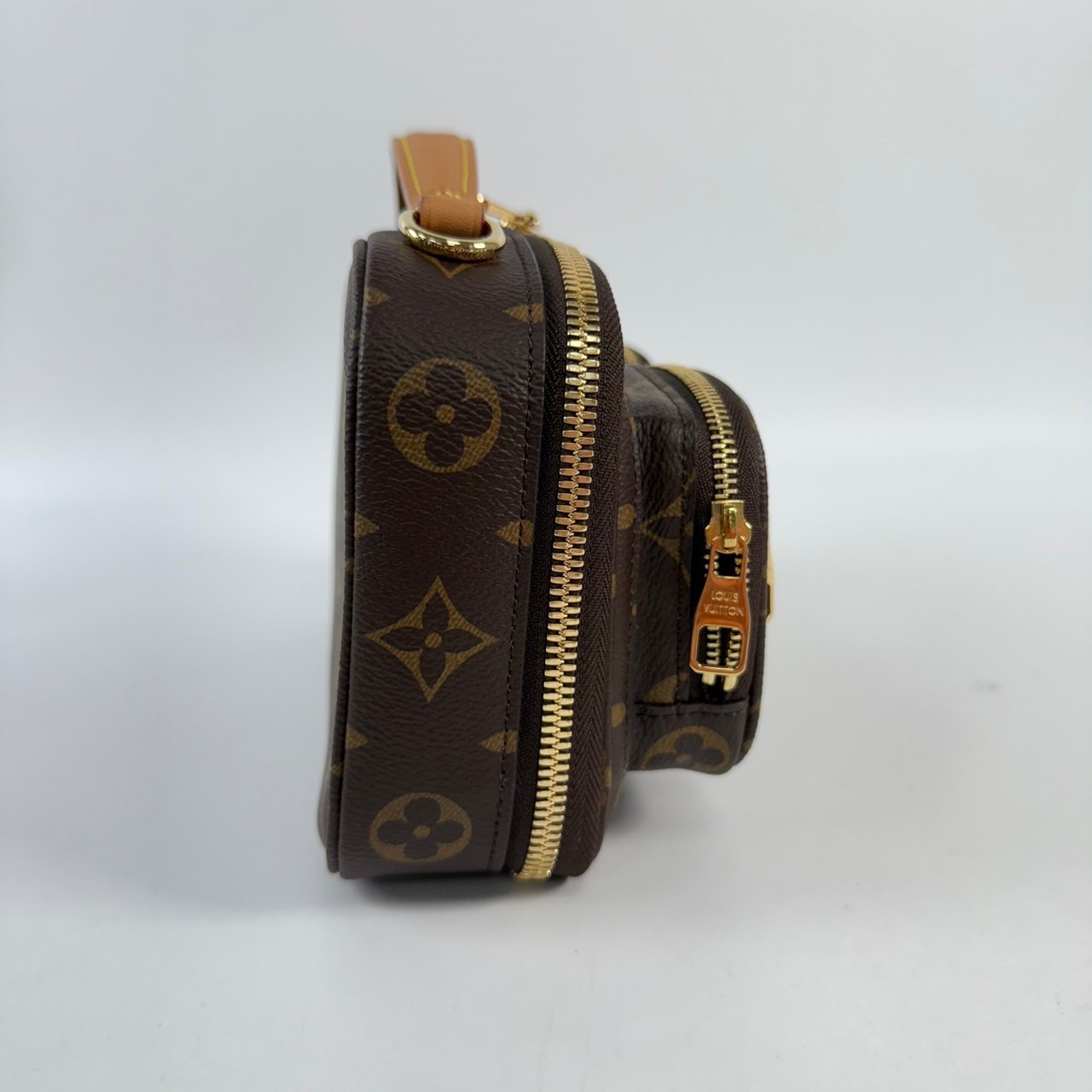 路易威登 LOUIS VUITTON Utility Crossbody 經典帆布 斜背包 M80446 晶片款 原花UTILITY斜背包 防塵袋