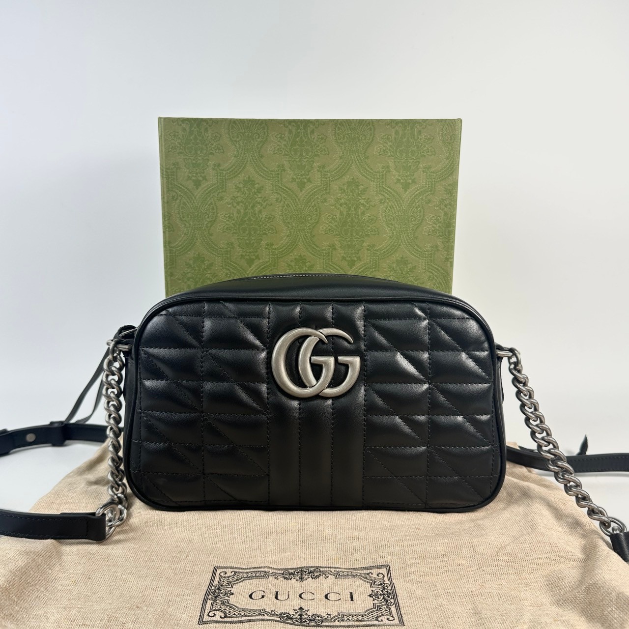 古馳 GUCCI GG Marmont 小型 絎縫 肩揹袋 447632 黑銀GG MARMONT 原廠盒子/防塵袋