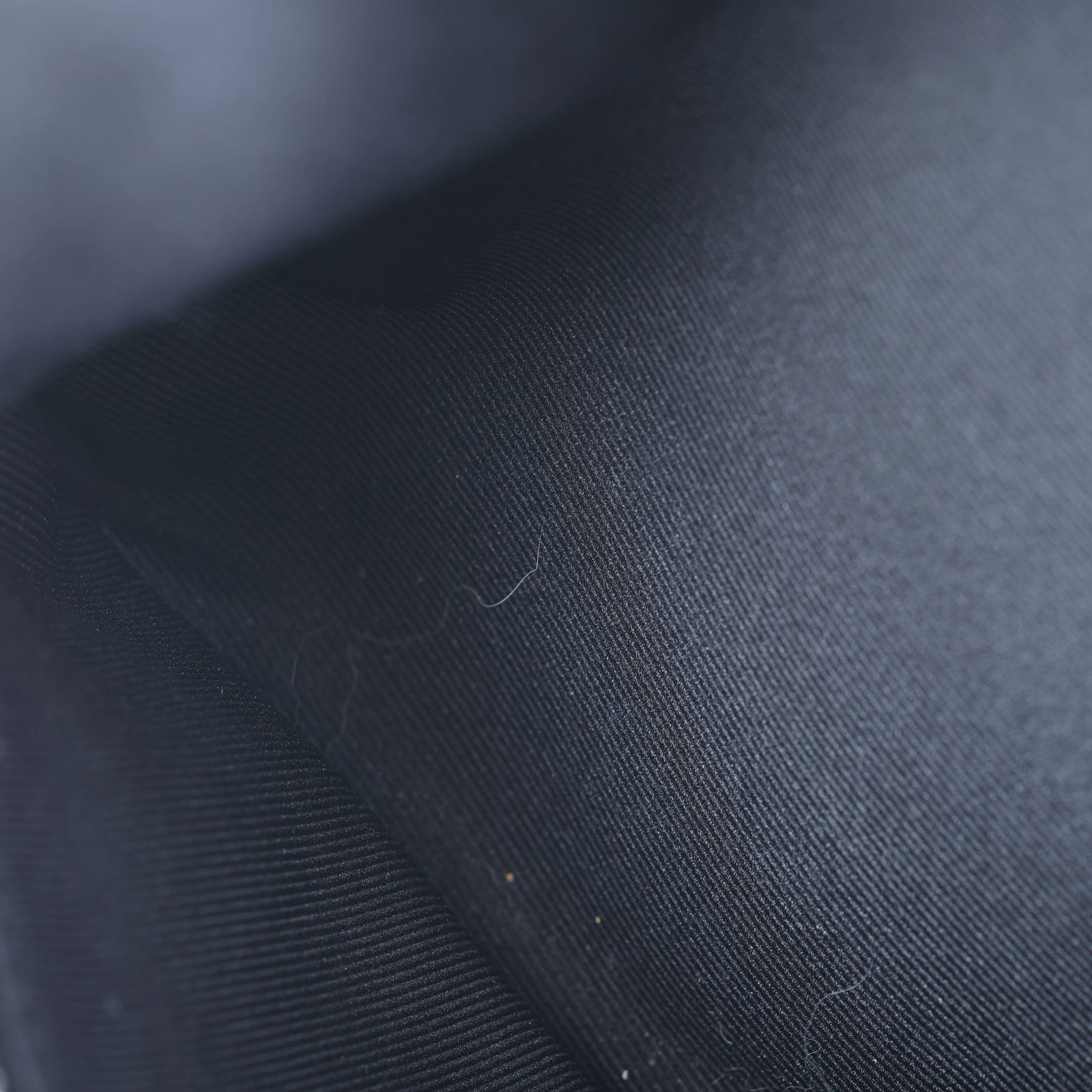 路易威登 LOUIS VUITTON Rush 腰包 黑色 小牛皮 M47058 晶片款 黑原花壓紋 RUSH 腰包 原廠盒子