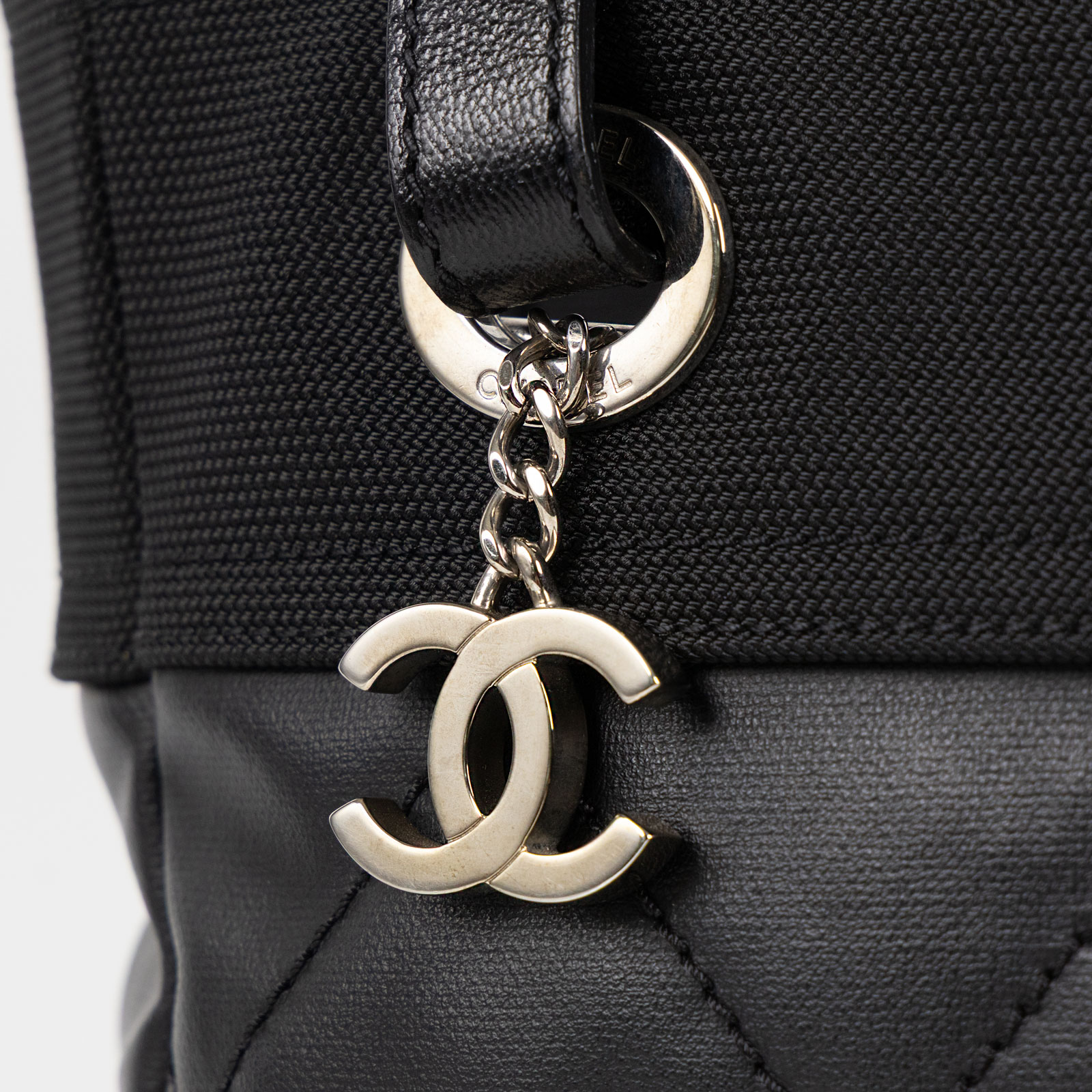 香奈兒 CHANEL Paris Biarritz PM 塗層帆布 托特包 A34208 14開黑Biarritz PM 防塵袋