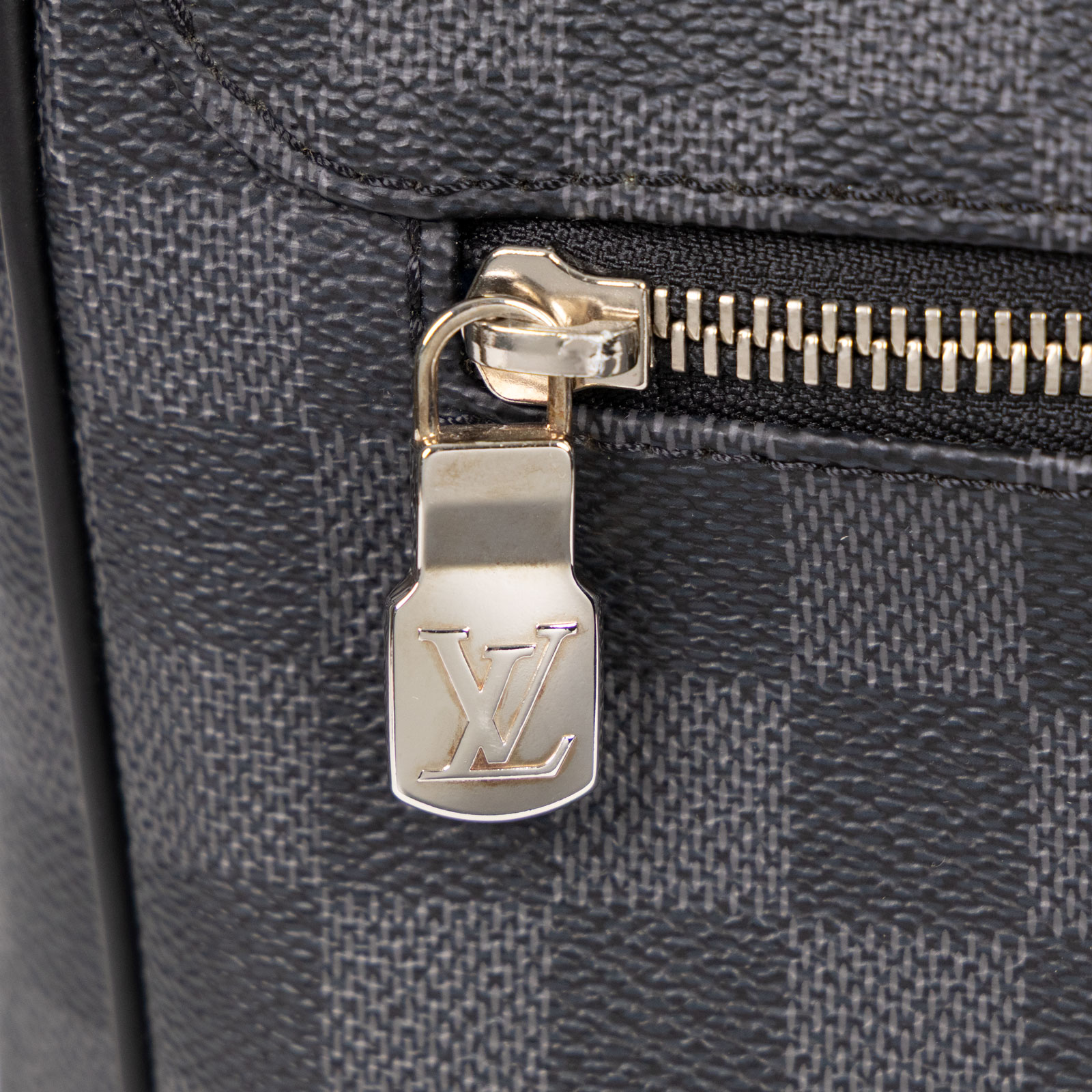 路易威登 LOUIS VUITTON District MM 肩背包 N42406 黑拼藍DAMIER DISTRICT翻蓋斜背包 MM 無附屬品