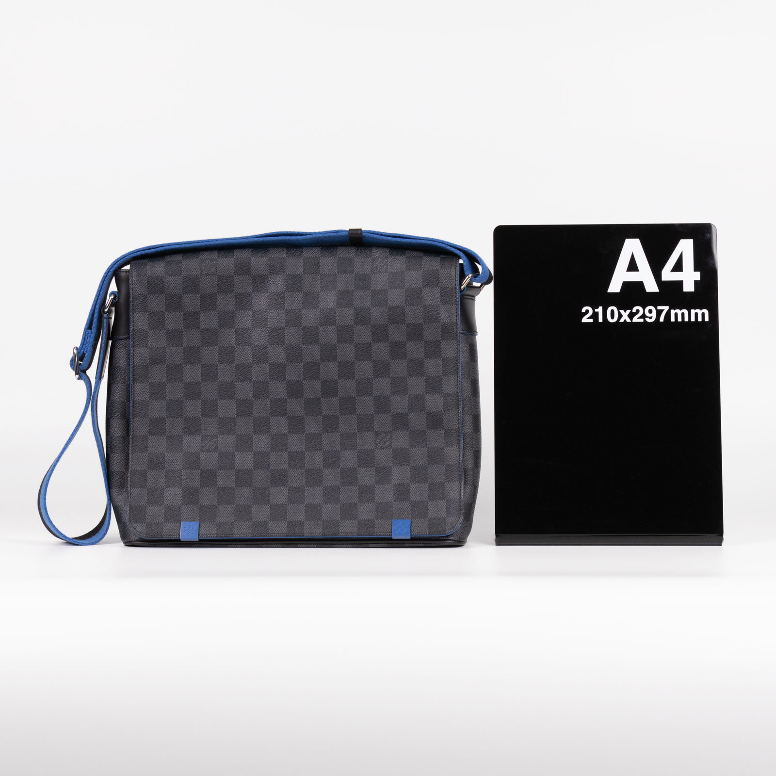 路易威登 LOUIS VUITTON District MM 肩背包 N42406 黑拼藍DAMIER DISTRICT翻蓋斜背包 MM 無附屬品