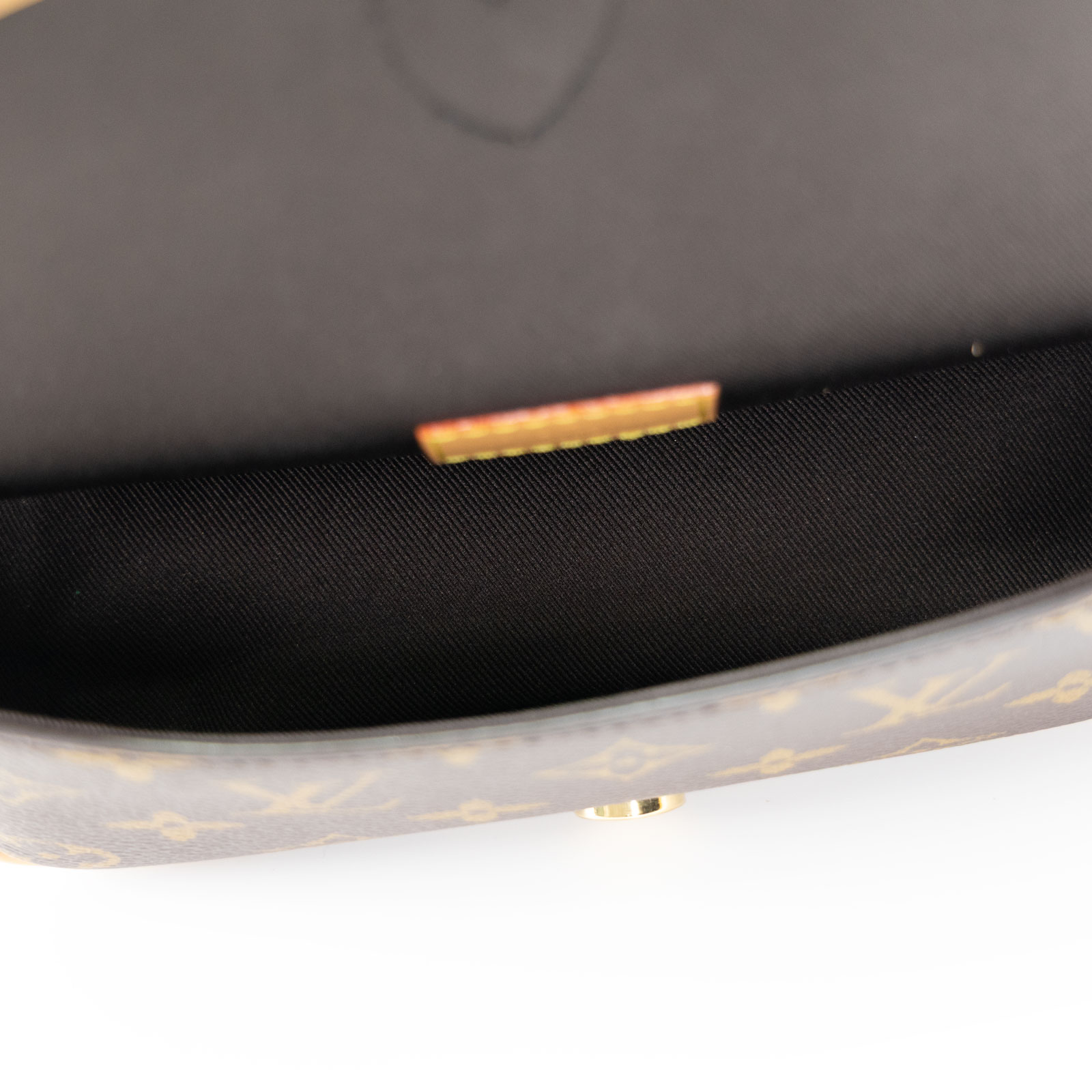 路易威登 LOUIS VUITTON Nano Diane 腋下包法棍 單肩背包 經典帆布 M83298 晶片款 原花NANO DIANE 防塵袋/背帶