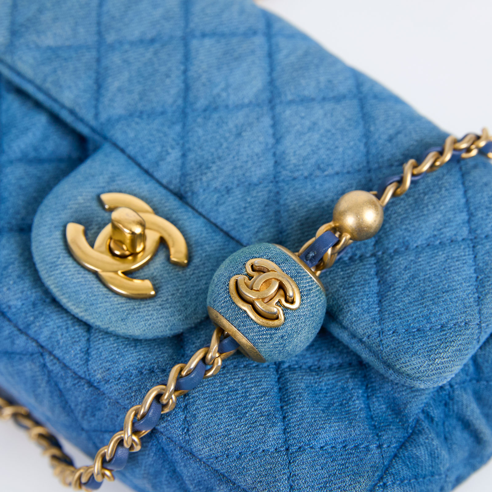 香奈兒 CHANEL 丹寧 金球 菱格 金鍊 金球 方胖 肩背 斜背包  晶片款 牛仔金球方胖 原廠盒子/購買證明影本