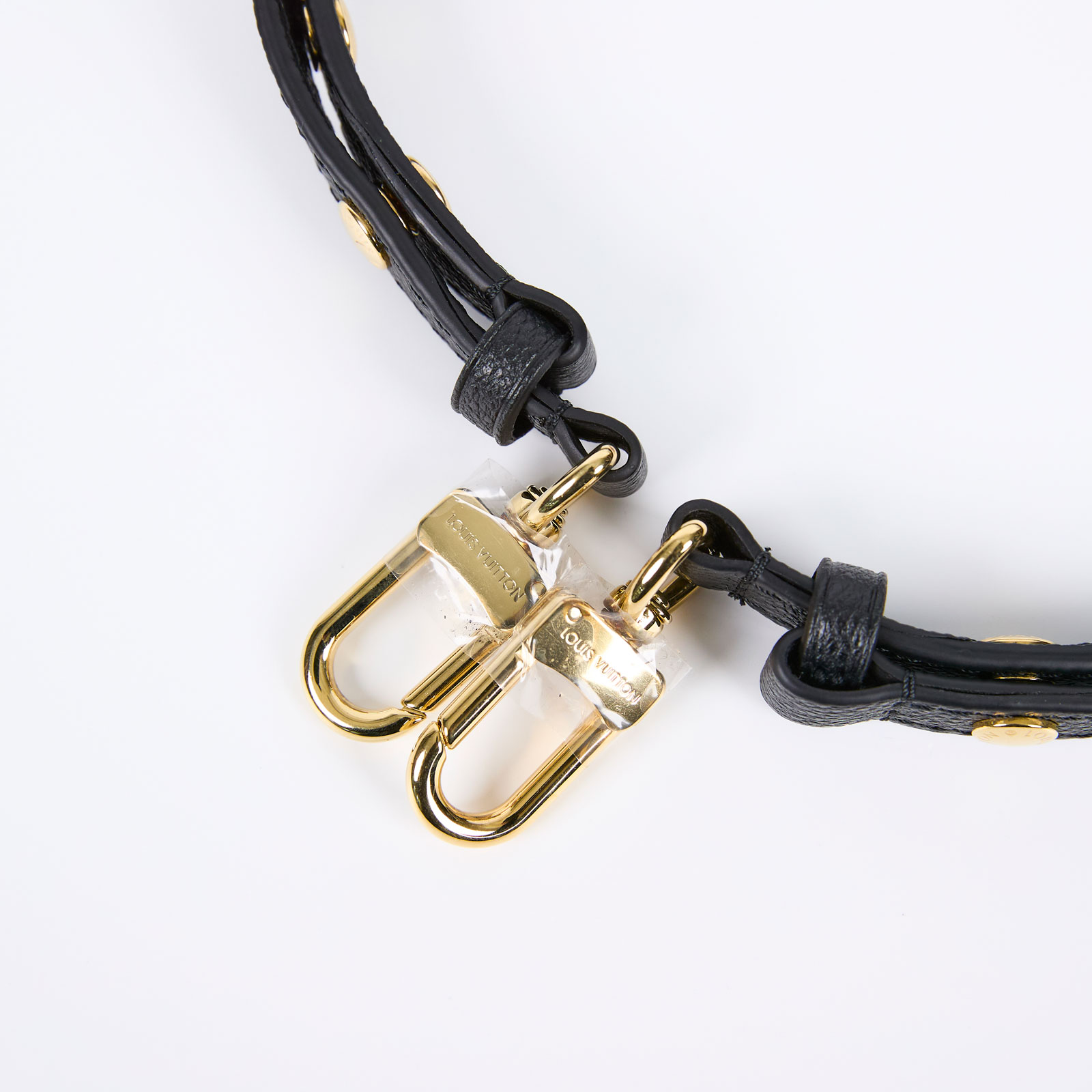 路易威登 LOUIS VUITTON NéoNoé MM 皮革 肩背 水桶包 黑色/奶油色 M45497 晶片款  防塵袋/原廠盒子/背帶2/內袋