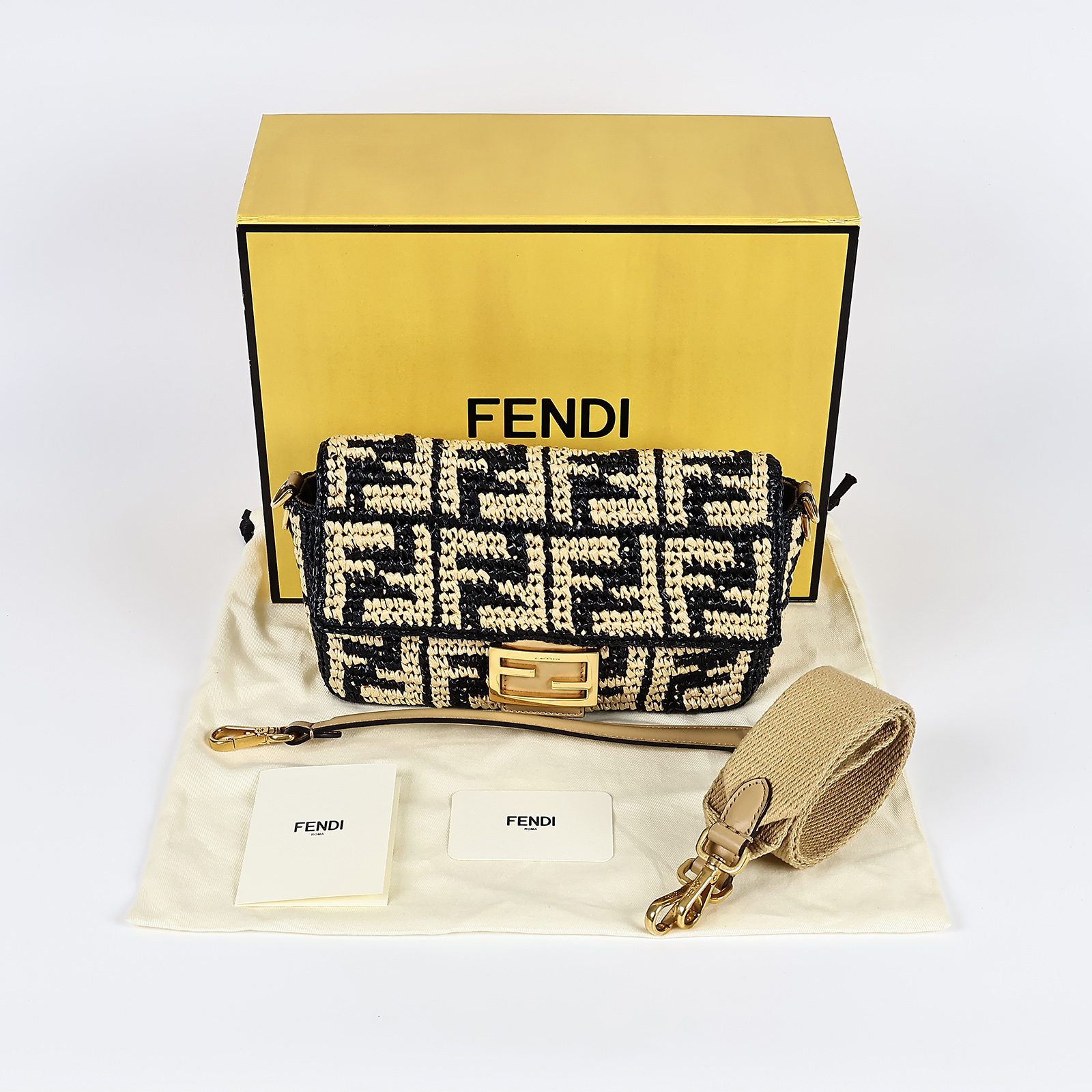芬迪 FENDI Baguette 拉菲草 包款 8BR600AKBY 黃拚黑草編FF BAGUETTE法棍包 防塵袋/原廠盒子/背帶2