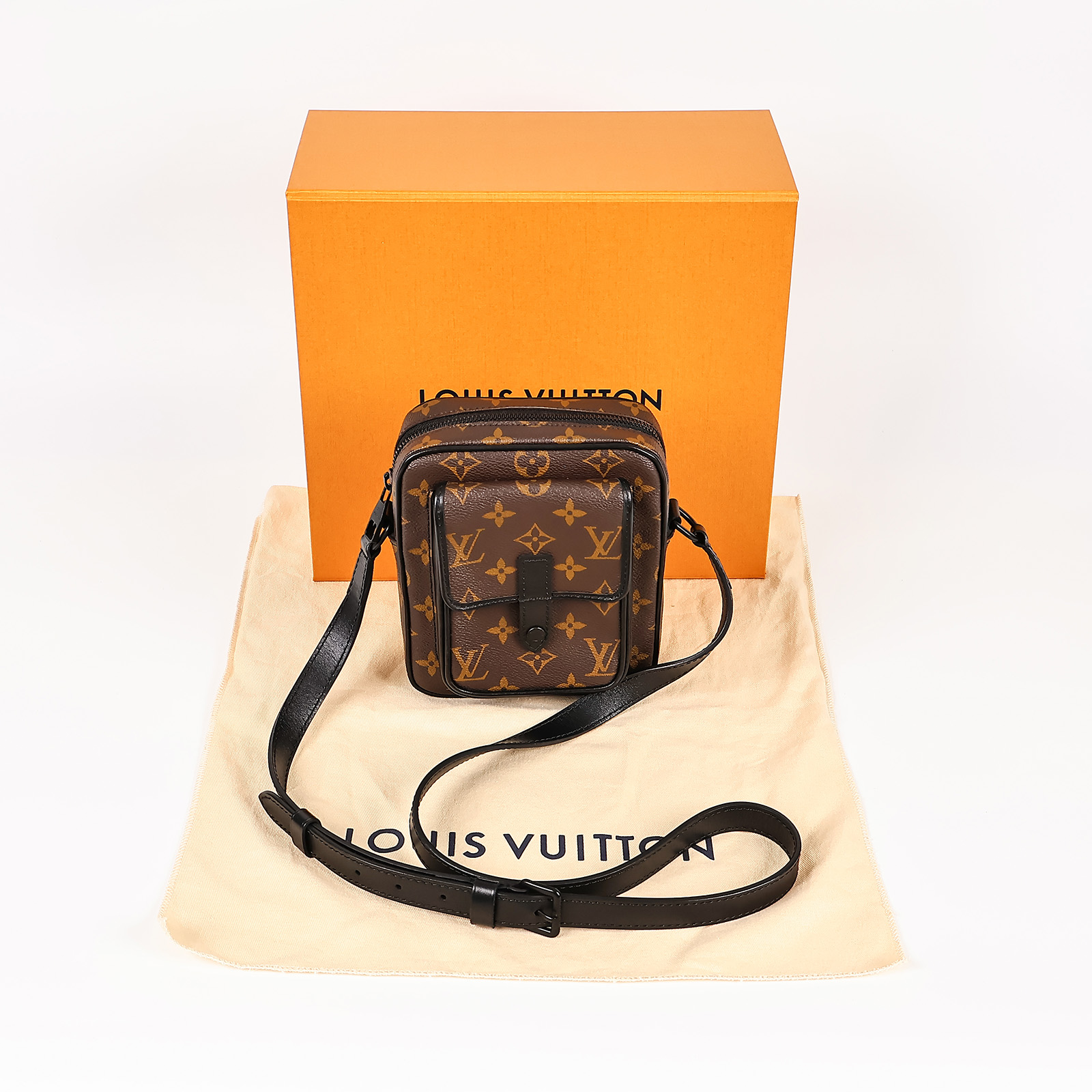 路易威登 LOUIS VUITTON Christopher 斜背 隨身包 M69404 晶片款 原花Christopher隨身包 原廠盒子/防塵袋