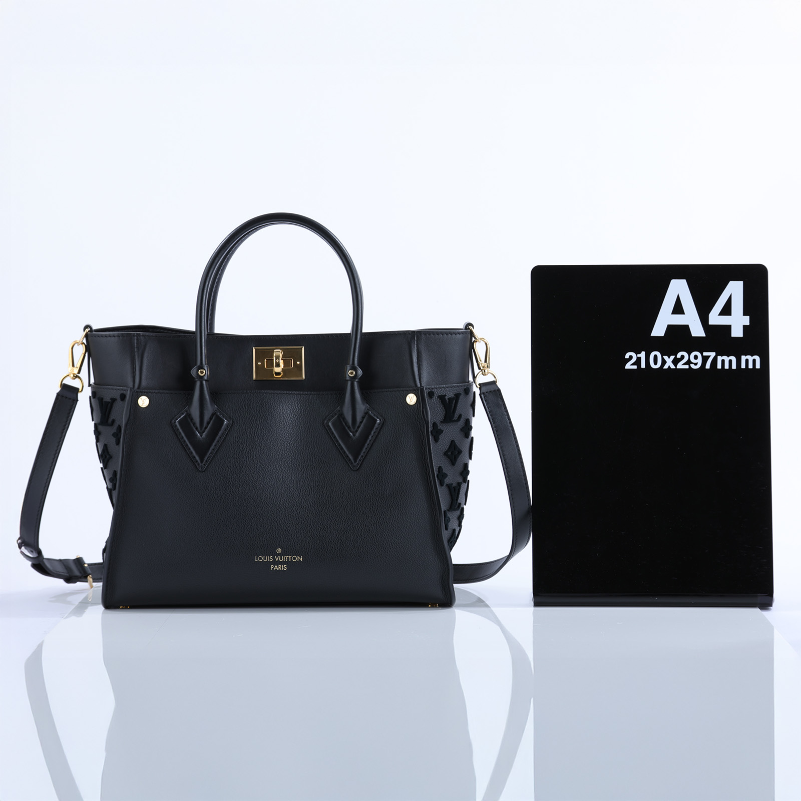路易威登 LOUIS VUITTON On My Side MM 肩背 托特包 黑色 M53826 晶片款 黑金On My Side MM STARP/防塵袋