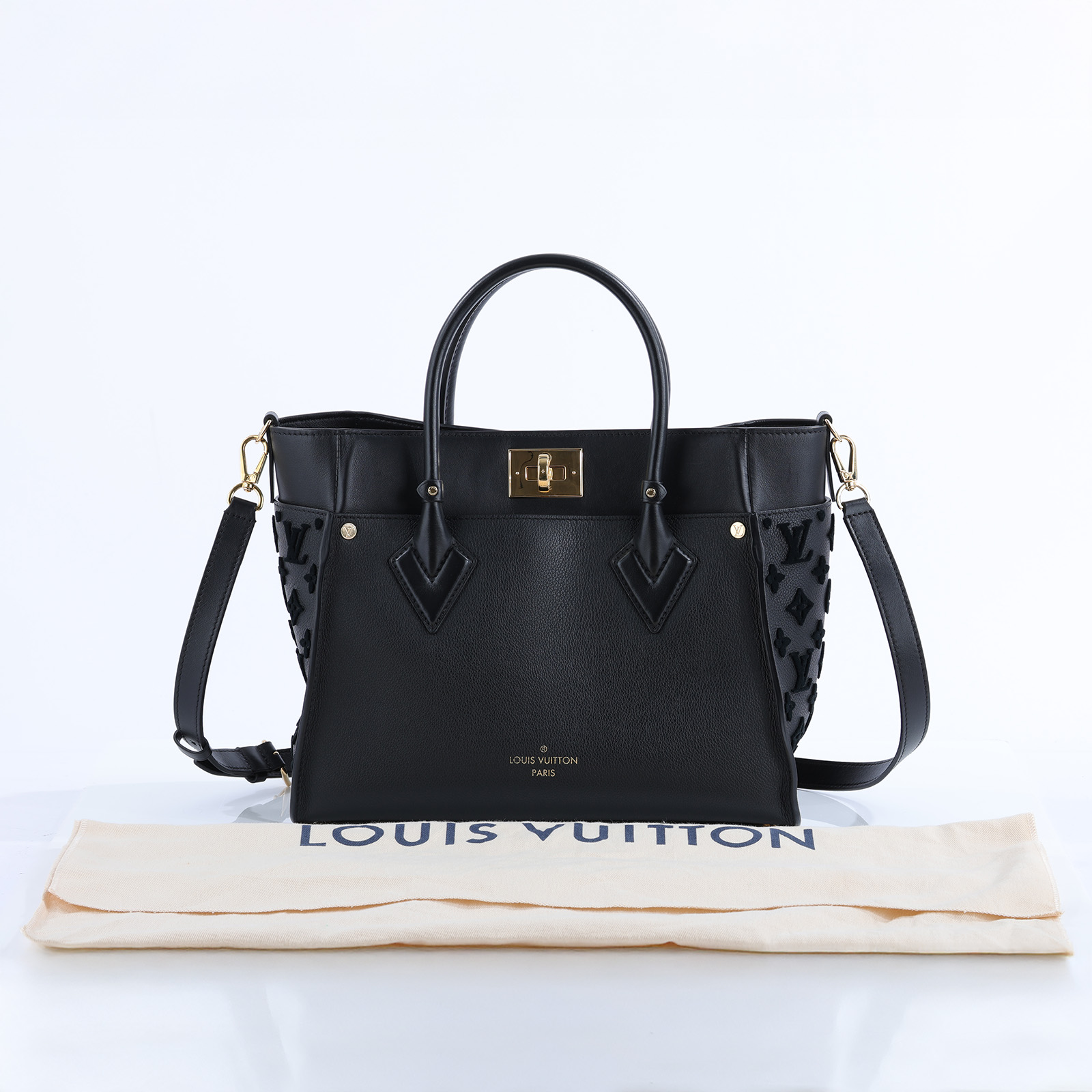 路易威登 LOUIS VUITTON On My Side MM 肩背 托特包 黑色 M53826 晶片款 黑金On My Side MM STARP/防塵袋