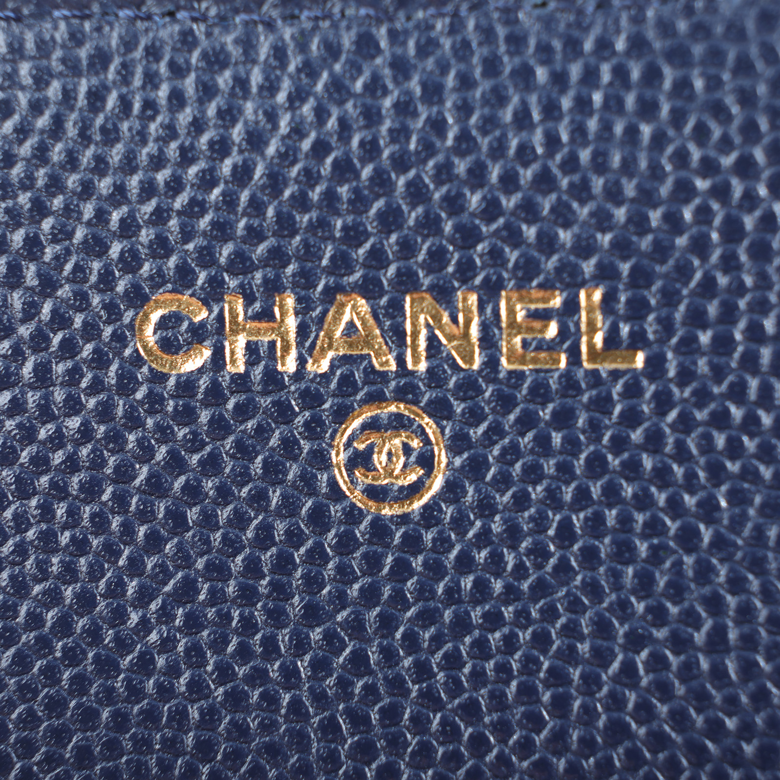 香奈兒 CHANEL CC LOGO 荔枝皮 菱格紋 扣式 長夾 A80758 31開深藍金荔枝皮長夾 無附屬品