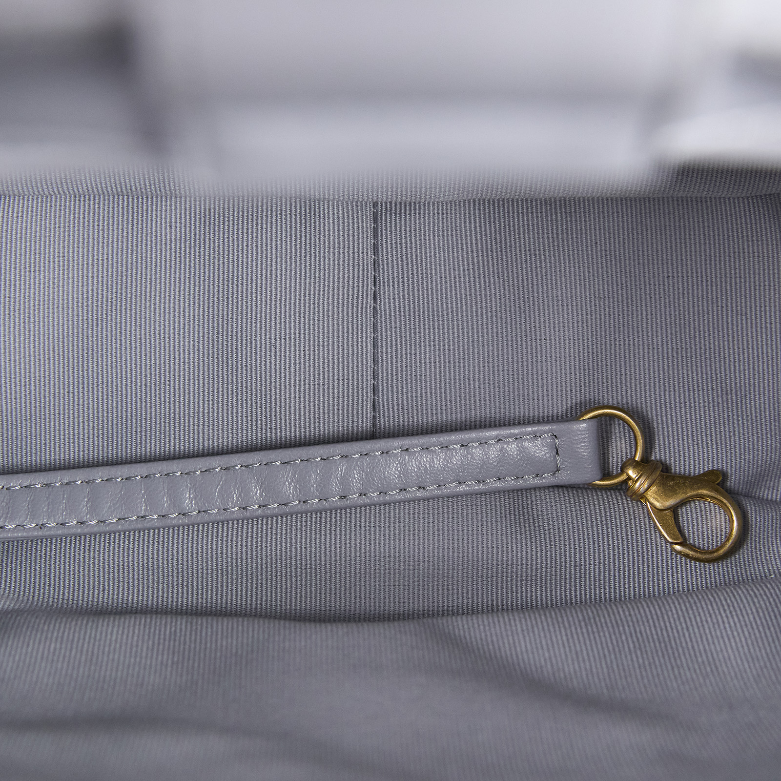 香奈兒 CHANEL Hobo 經典鍊條 肩背包 AS4302 B13786 晶片款 灰藍羊HOBO 原廠盒子/防塵袋/購買證明正本/台灣發票