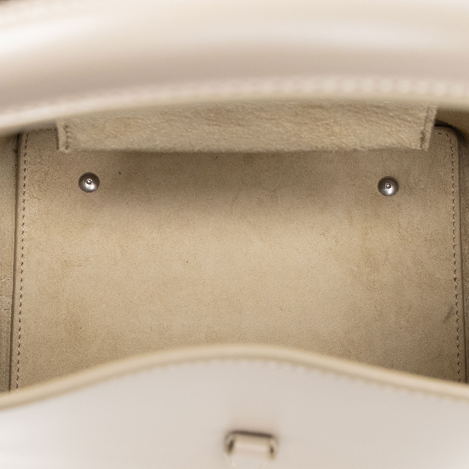 聖羅蘭 YSL SAINT LAURENT le 37 亮面皮革 小型手袋 7490362R20W 米灰LE 37 SMALL 背帶