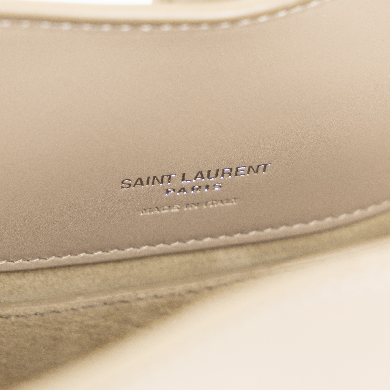 聖羅蘭 YSL SAINT LAURENT le 37 亮面皮革 小型手袋 7490362R20W 米灰LE 37 SMALL 背帶