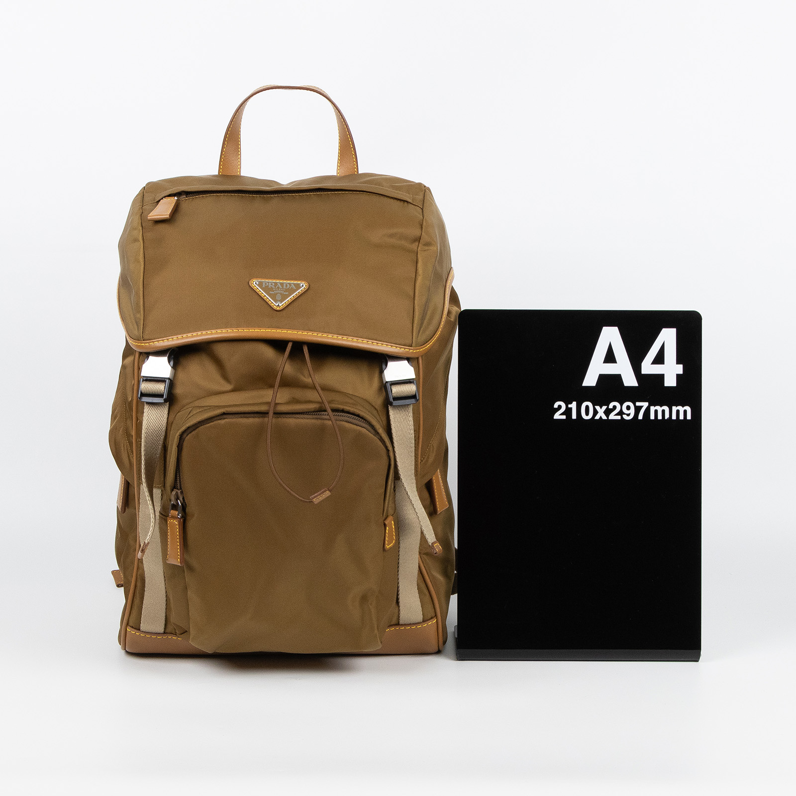 普拉達 PRADA Re-Nylon Saffiano皮革 背囊 2VZ135_2CX2 茶色RE-NYLON後背包 防塵袋