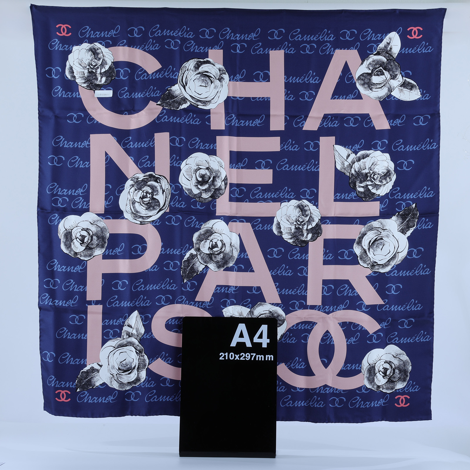 香奈兒 CHANEL LOGO 山茶花 絲巾 藍色 粉色  藍底粉LOGO山茶花絲巾9090 原廠盒子