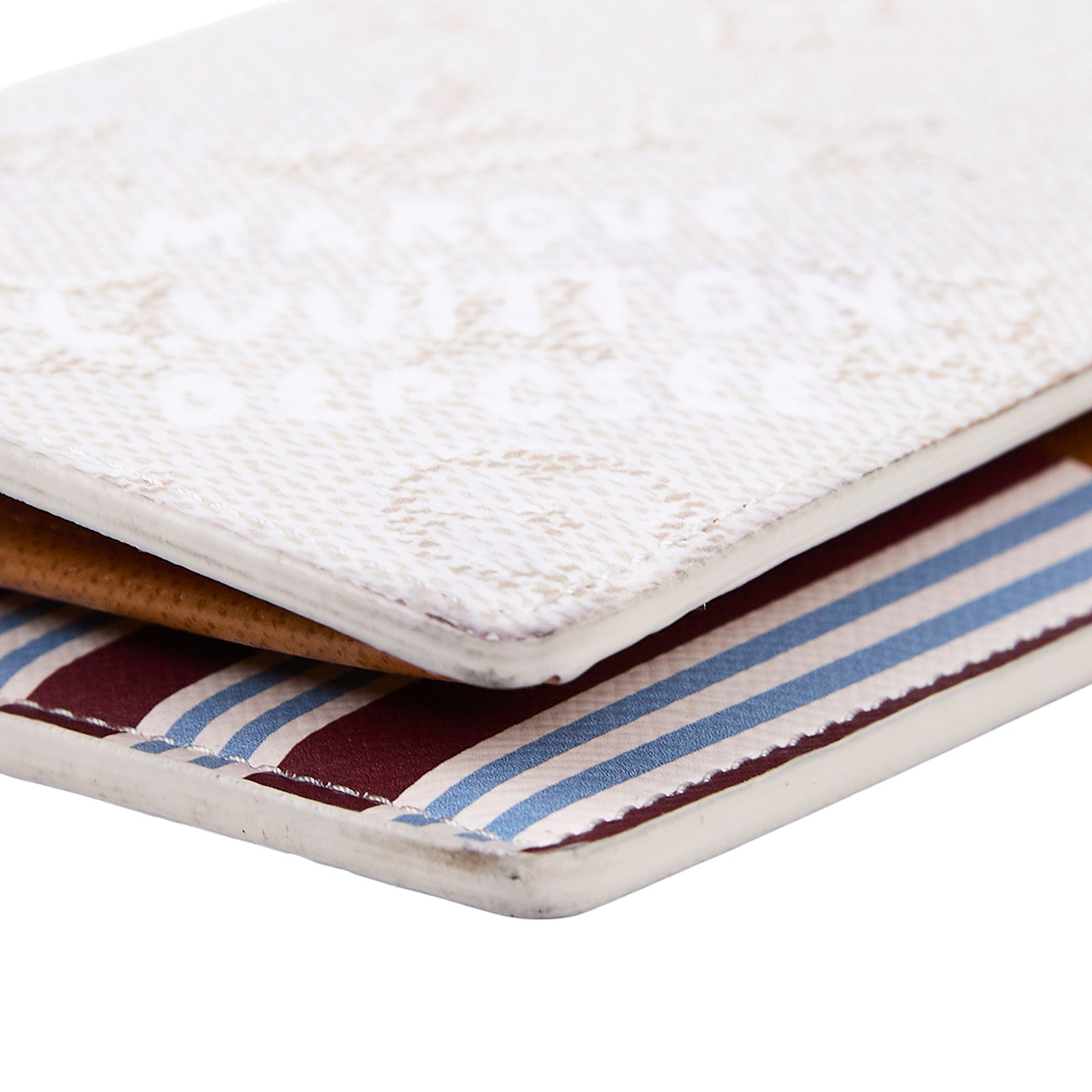 路易威登 LOUIS VUITTON Brazza 錢包 長夾 M15156 晶片款 米灰原花Brazza對開長夾 防塵袋/原廠盒子/購買證明正本