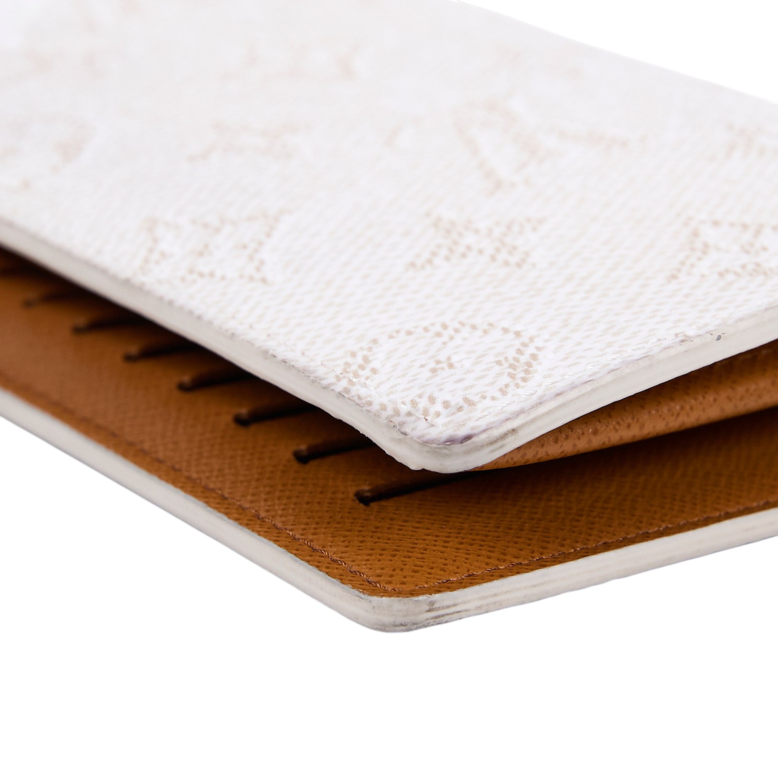 路易威登 LOUIS VUITTON Brazza 錢包 長夾 M15156 晶片款 米灰原花Brazza對開長夾 防塵袋/原廠盒子/購買證明正本