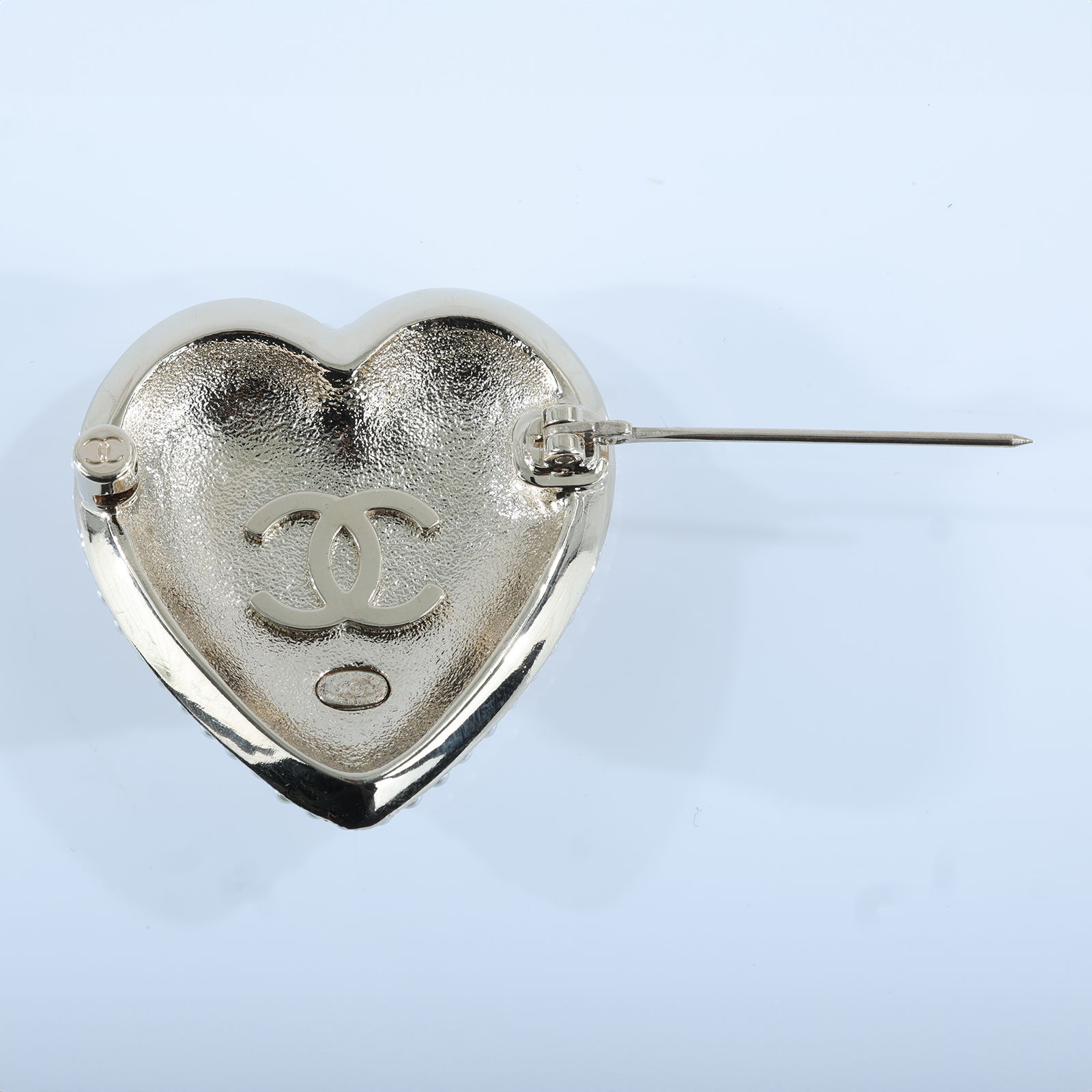 香奈兒 CHANEL CC 珍珠 胸針 L22B 愛心珍珠胸針 原廠盒子/防塵袋