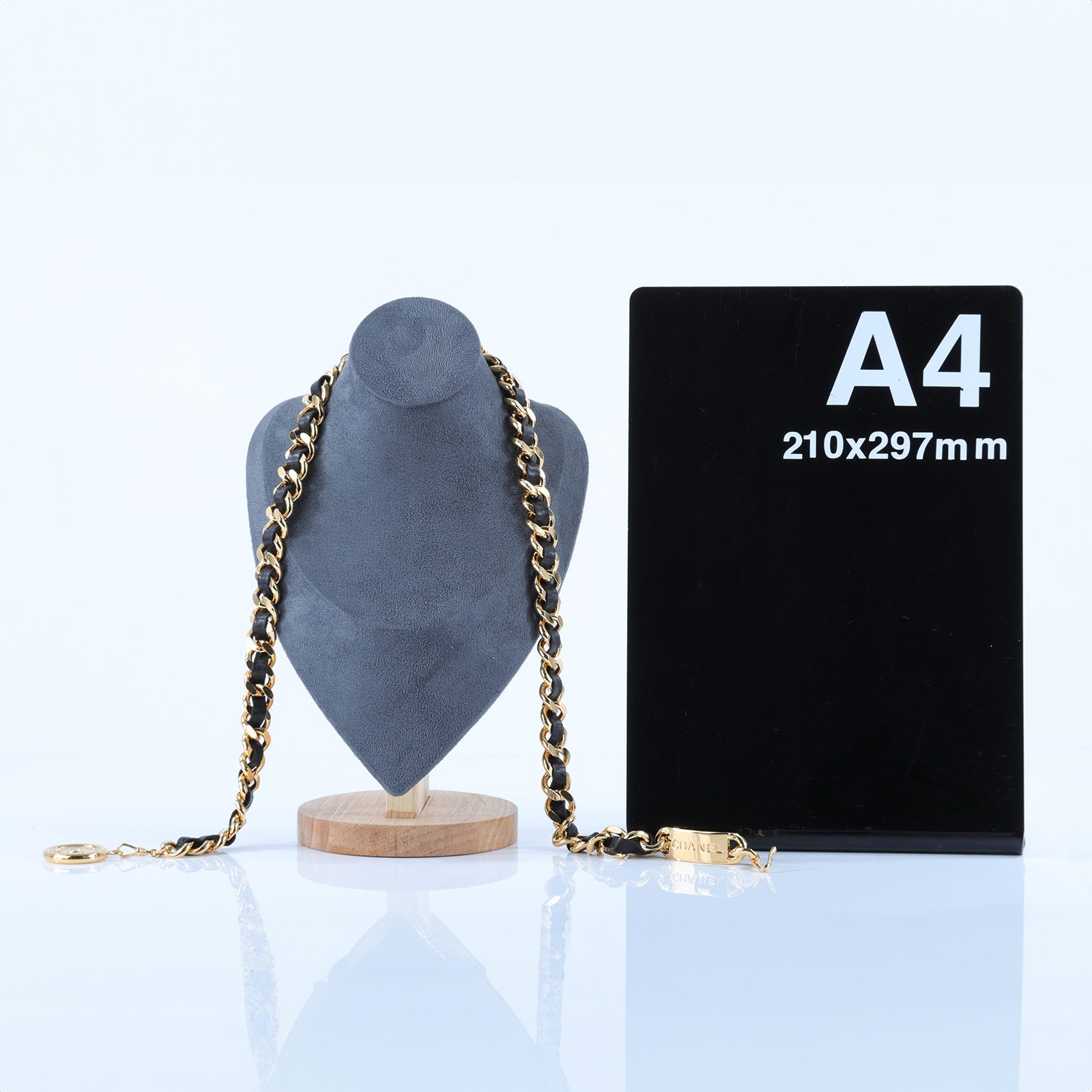 香奈兒 CHANEL CC 腰鍊  黑金31圓牌皮穿鍊腰鍊 原廠盒子