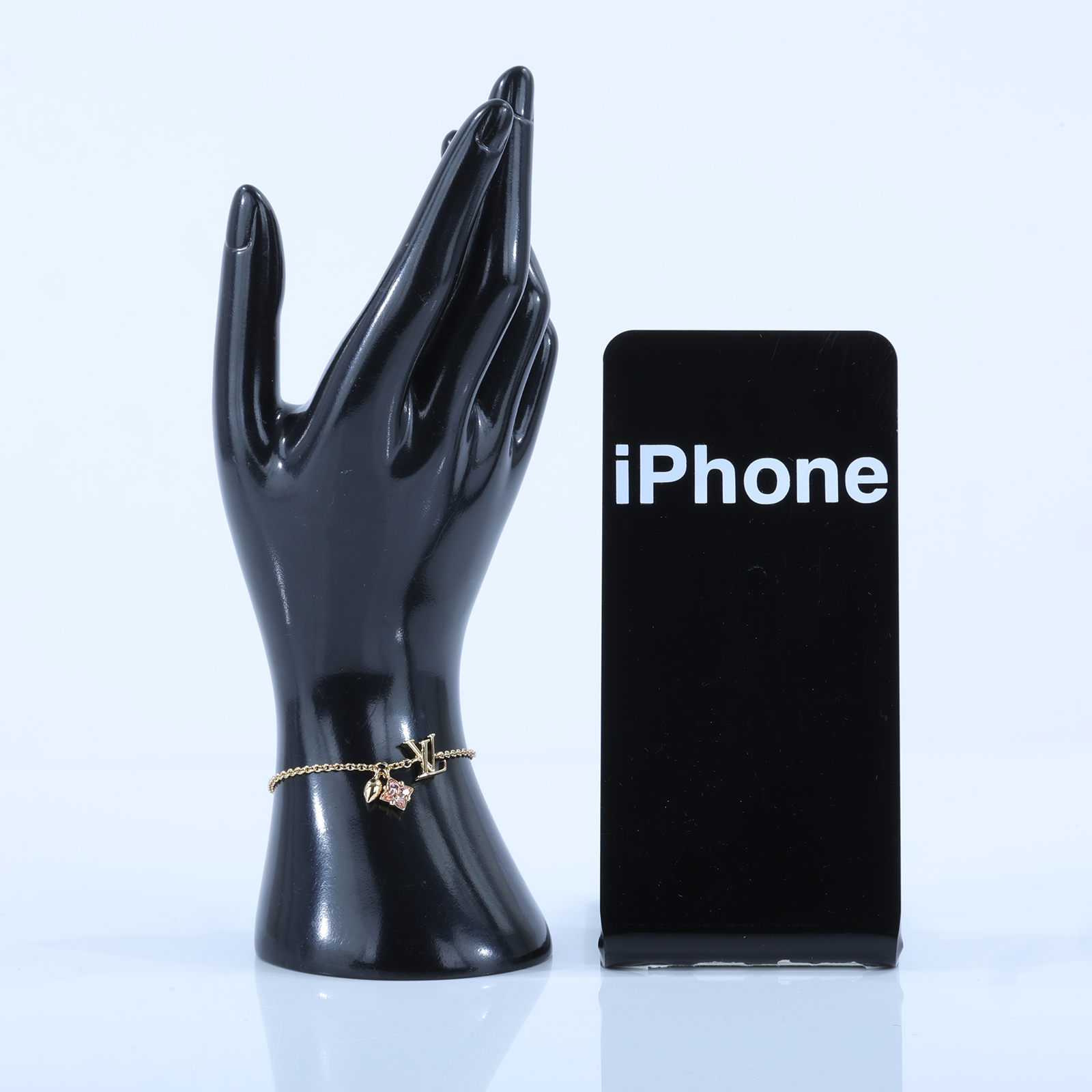 路易威登 LOUIS VUITTON Loulougram 手鍊 M00801 LOULOUGRAM系列字母標誌墜飾手鍊 原廠盒子/防塵袋