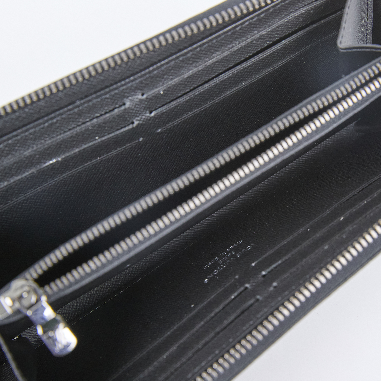 路易威登 LOUIS VUITTON 錢包 拉鍊 長夾 M11611 晶片款 黑原花拉鍊長夾 防塵袋/原廠盒子/購買證明影本