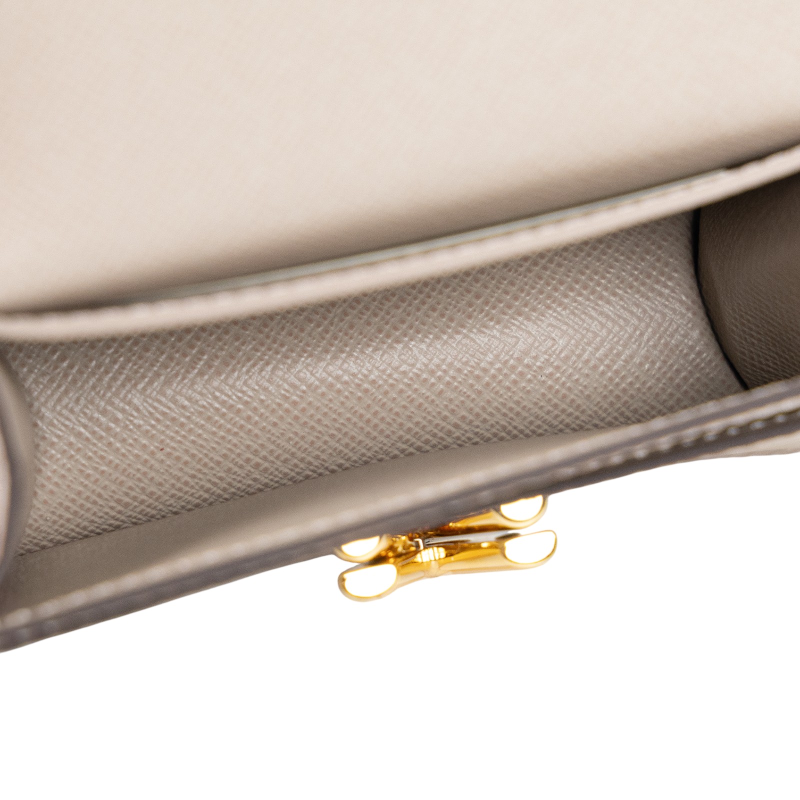 路易威登 LOUIS VUITTON Twist Multicartes 卡包 名片夾 M68757 晶片款 米灰TWIST短夾 原廠盒子/防塵袋/購買證明正本