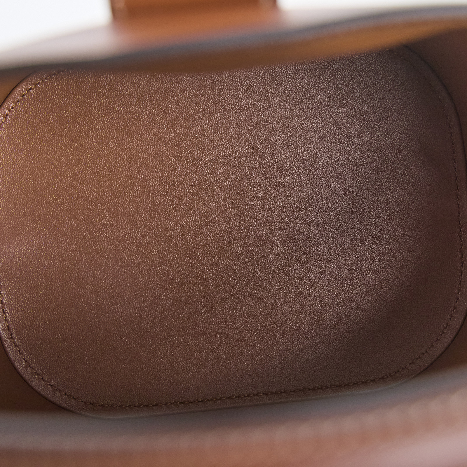 思琳 CELINE Louise 光滑牛皮革 水桶包 小型 119173FX9 焦糖SMALL LOUISE水桶2WAY包 防塵袋/購買證明正本/保證卡/背帶