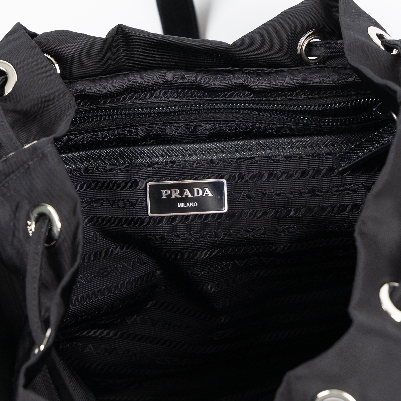 普拉達 PRADA Re-Nylon 中型 背囊 連化妝袋 1BZ811_RV44 黑尼龍後背包 防塵袋